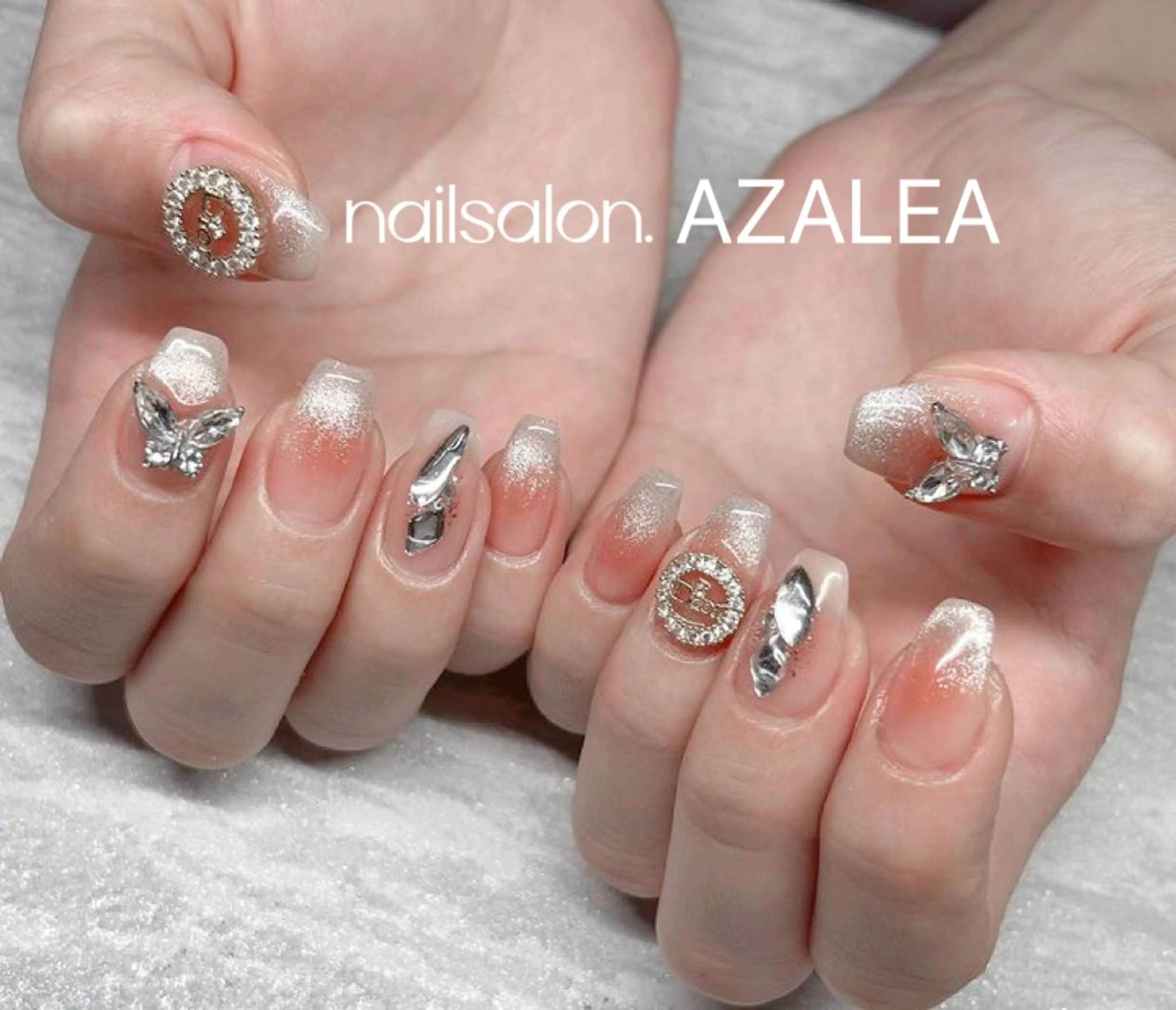 ネイル R inのネイルデザイン