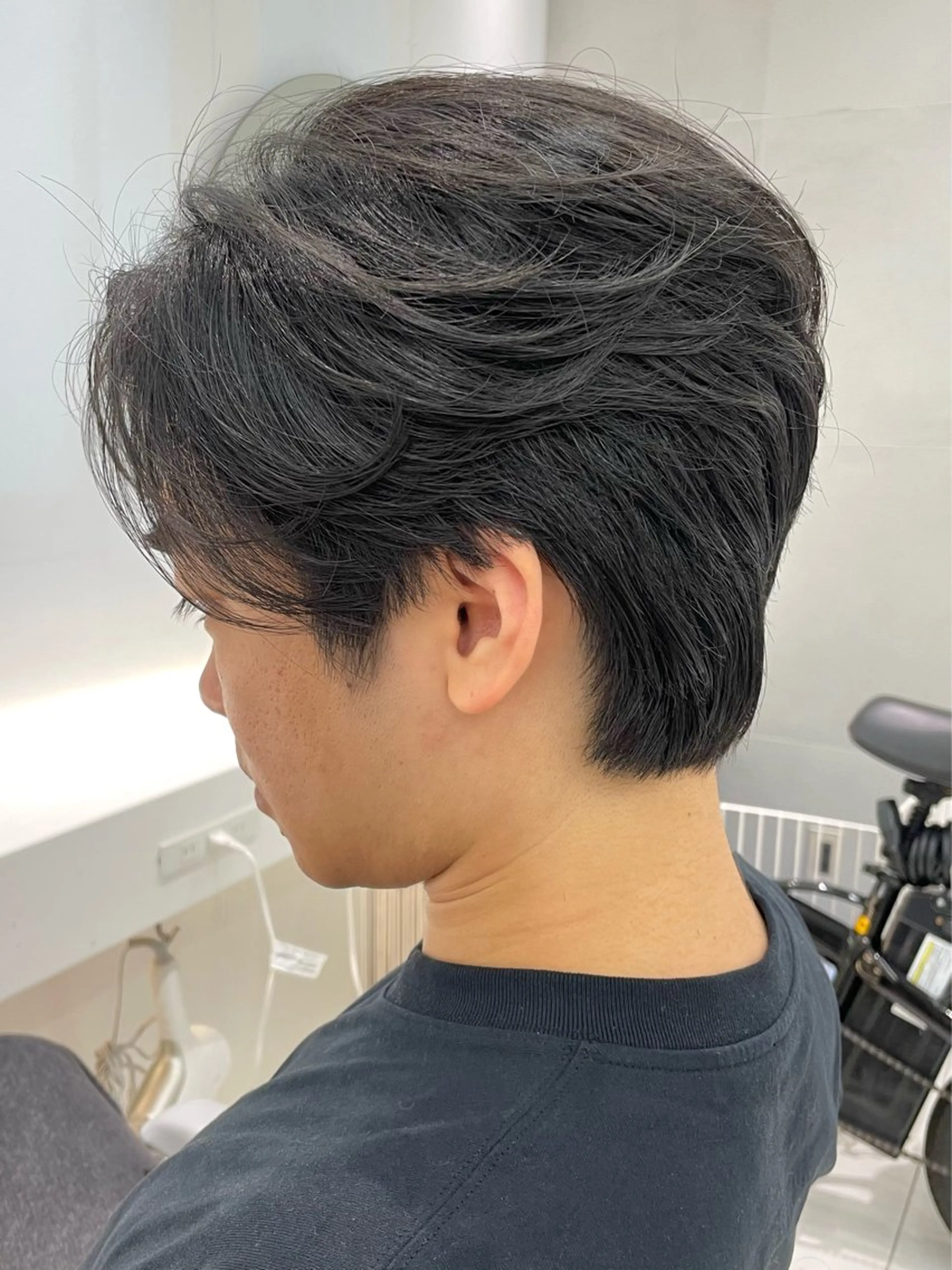 ショート カラー パーマ メンズ センターパート カット センターパート/ マッシュ 小野 樹のヘアスタイル