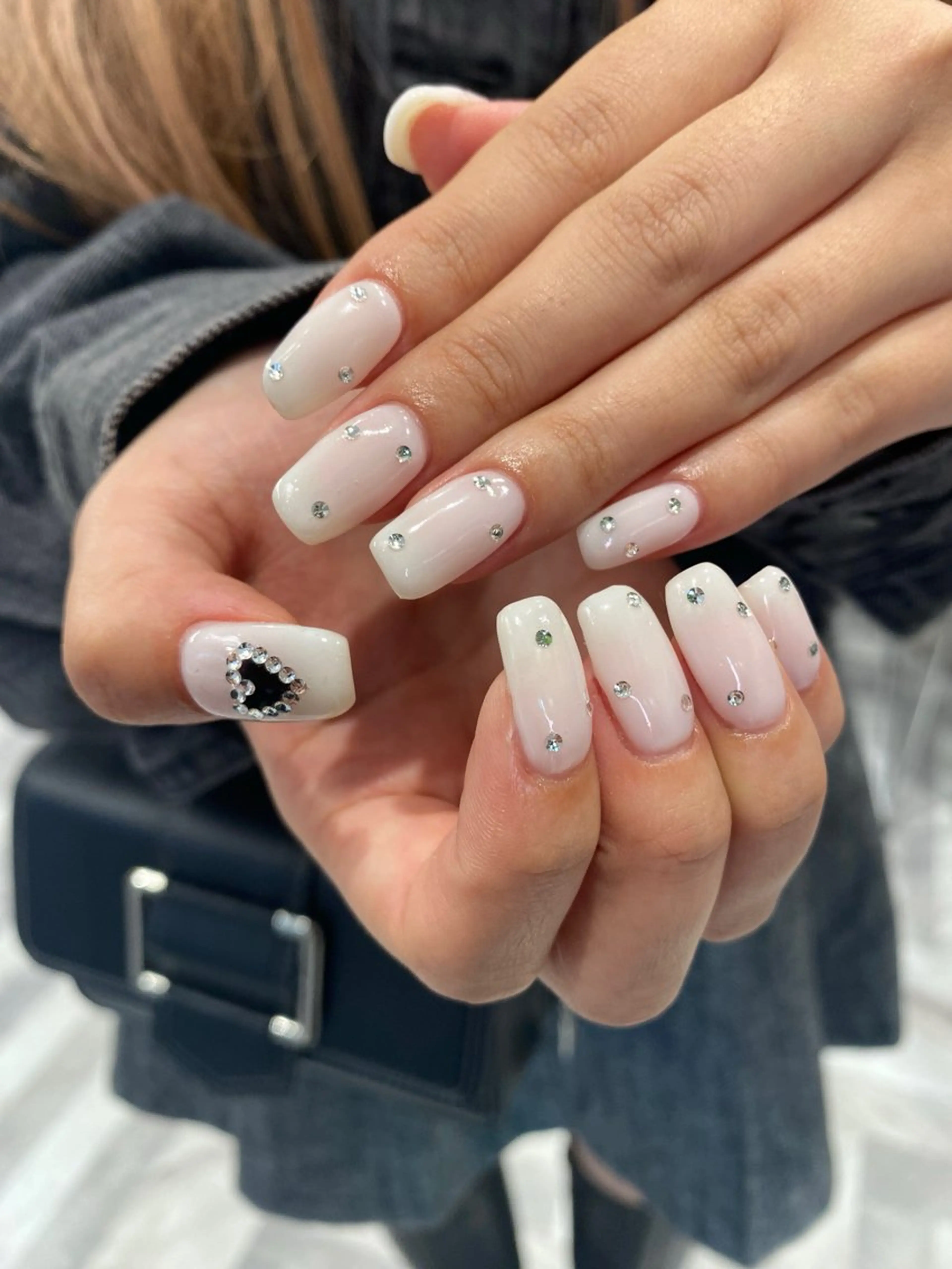 ネイル ハンドネイル ハンドケア カンナ【Y2Kネイル /コーンロウ】のネイルデザイン