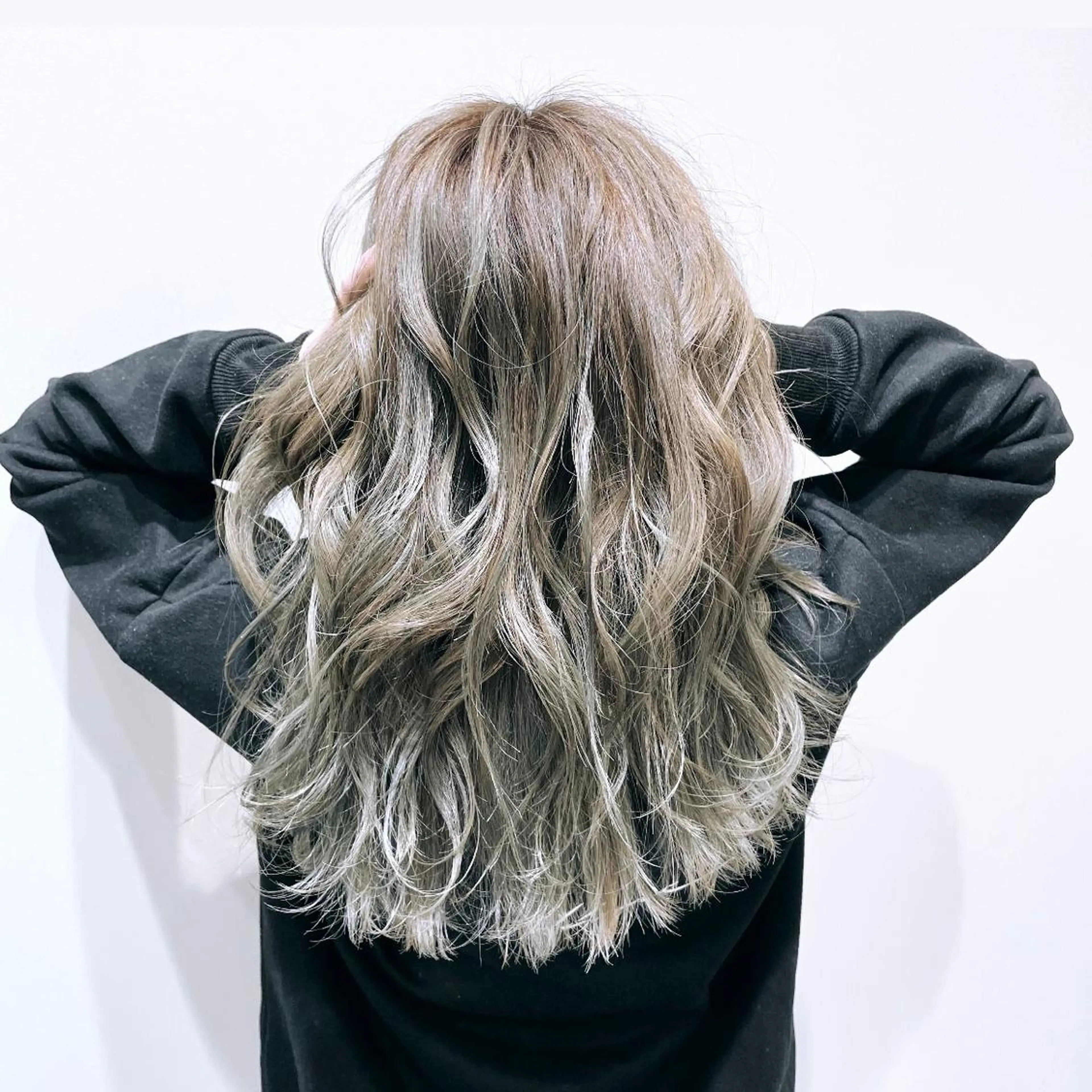 一日お2人さま限定デザインカラー🌈🌈グラデーション、インナーカラーハイライト。の写真