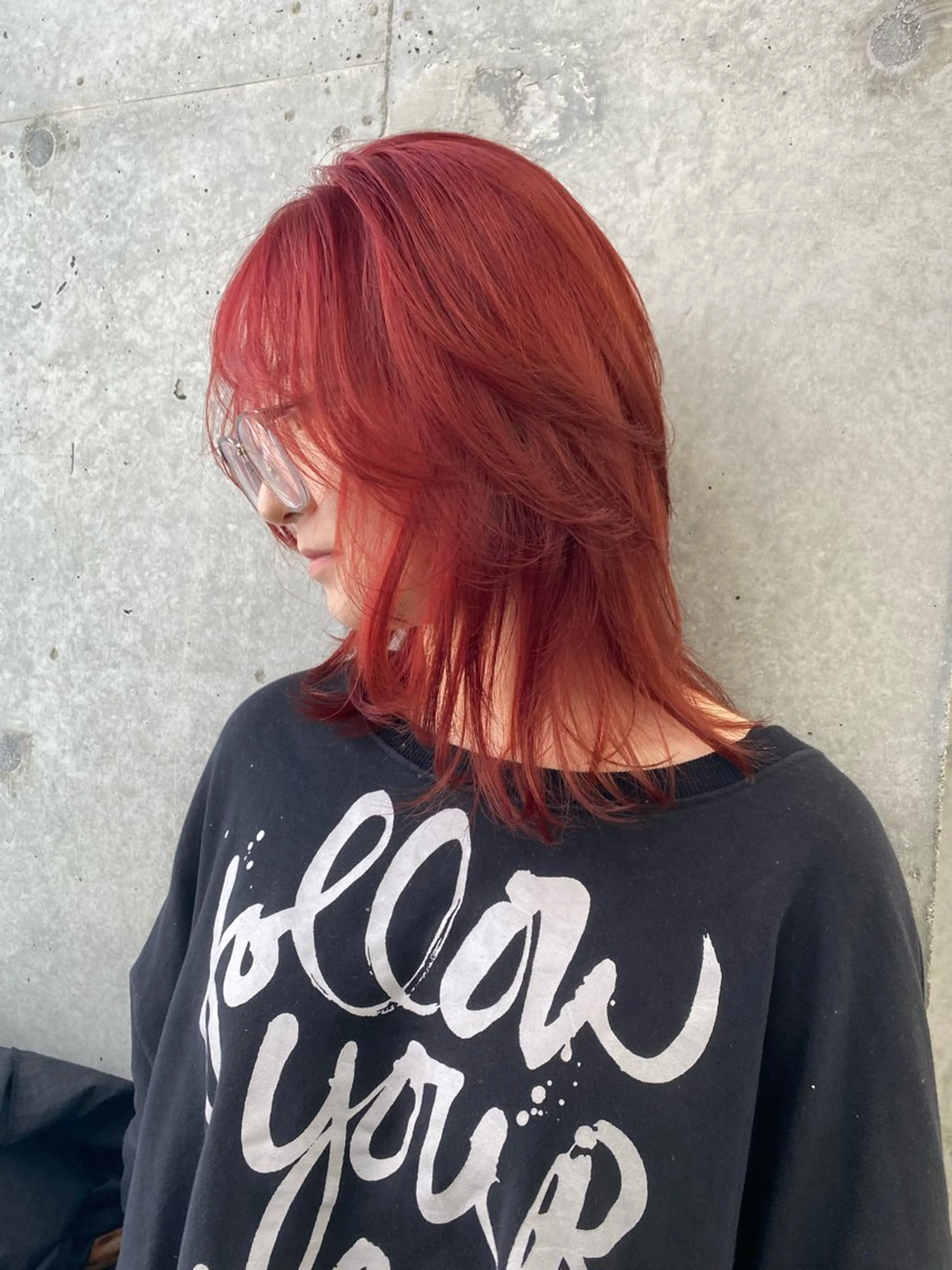 ミディアム カラー レッドカラー レイヤーカット🪽 MARINA🦩のヘアスタイル