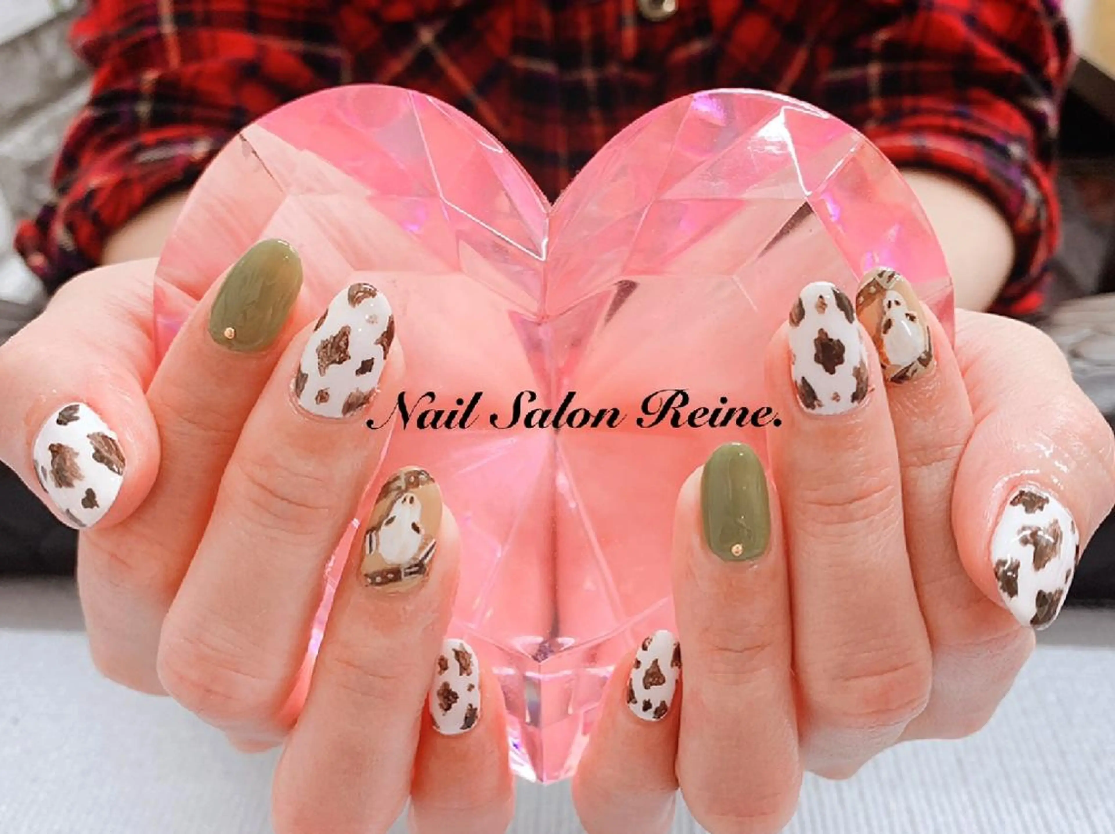 ネイル Nailsalon Reine所属・玉栄 伶奈のネイルデザイン