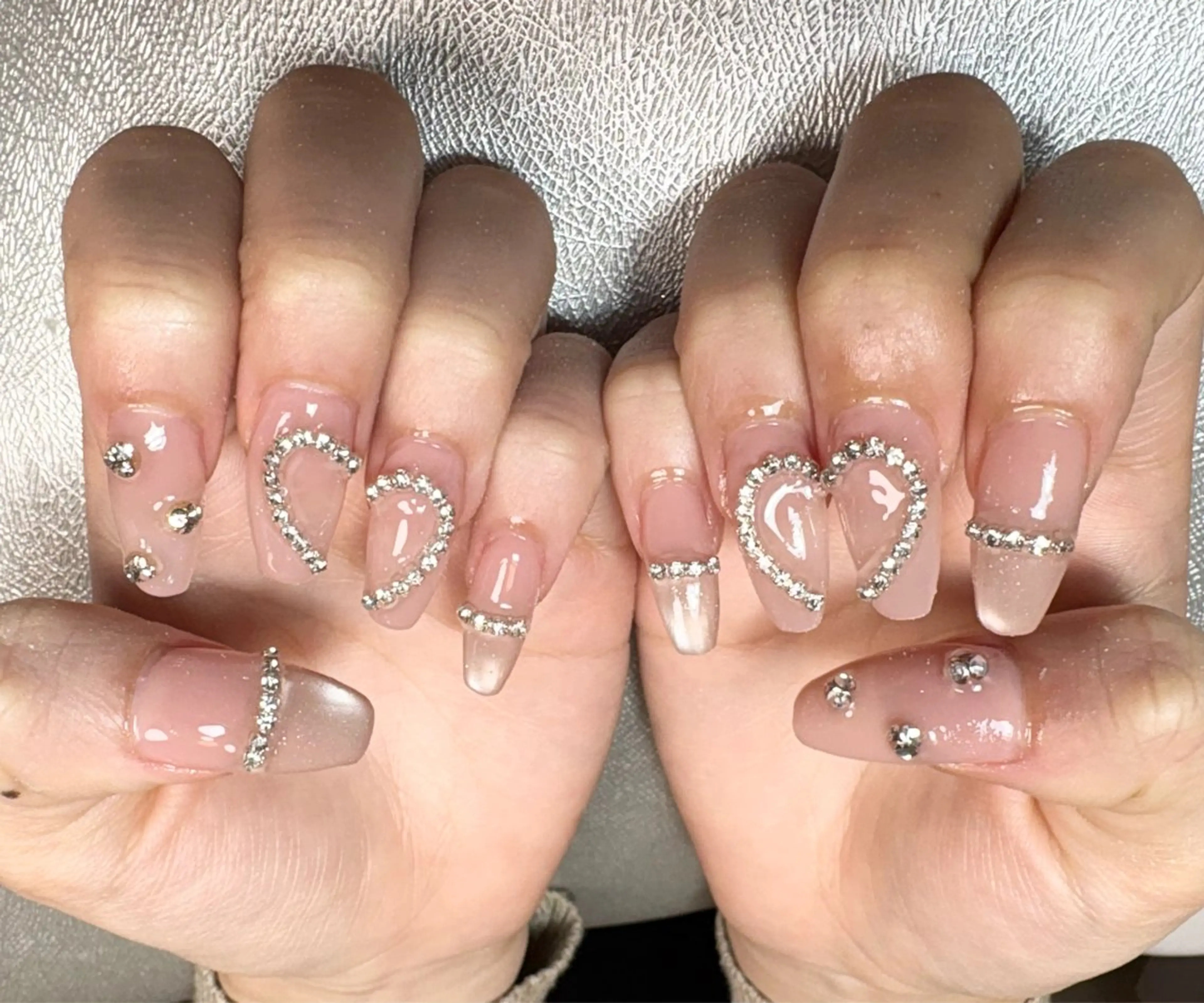 ネイル ハート マグネットネイル ハンドネイル ✨韓国✨nail salonLumieのネイルデザイン