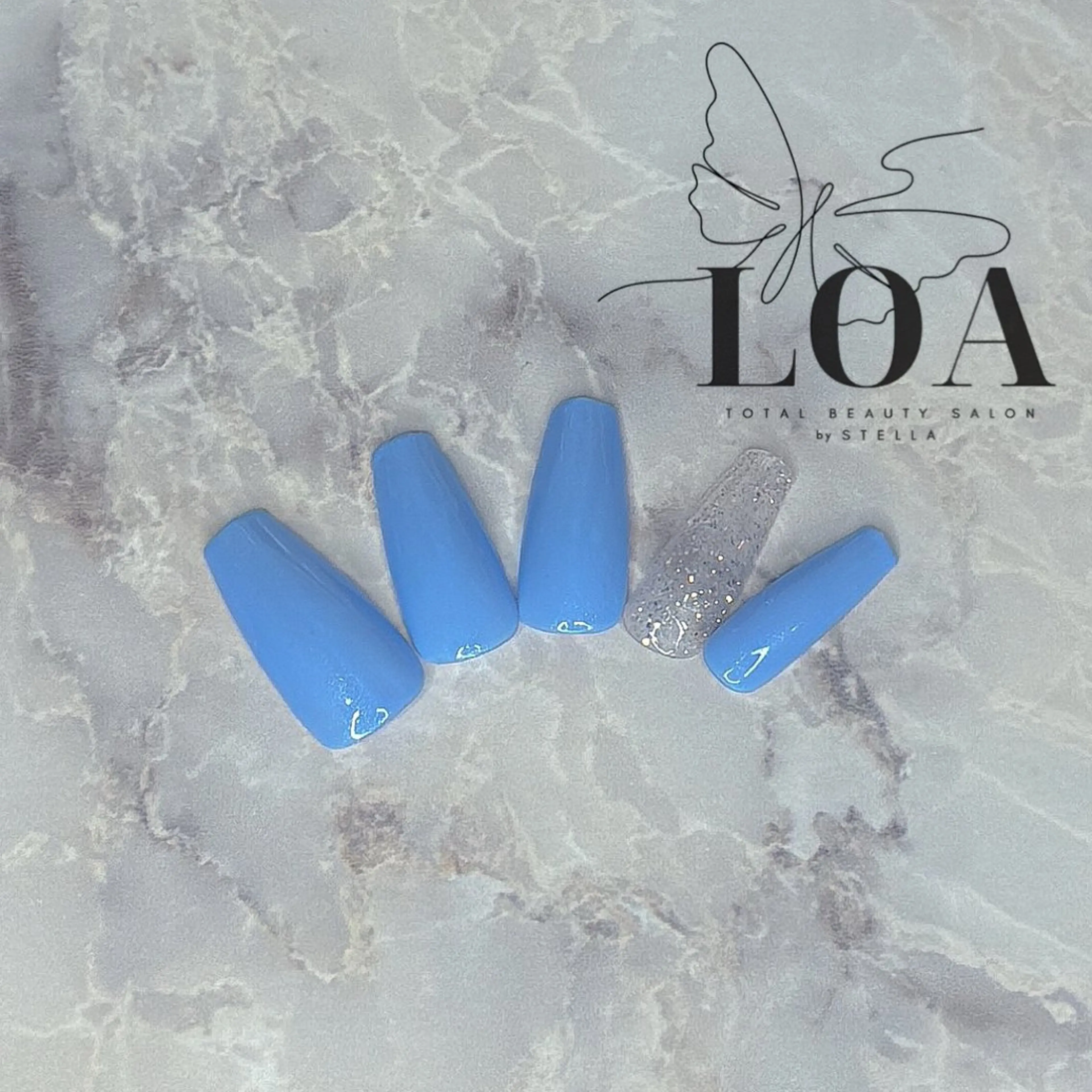 ネイル ハンドネイル LOA🦋 yuraのネイルデザイン