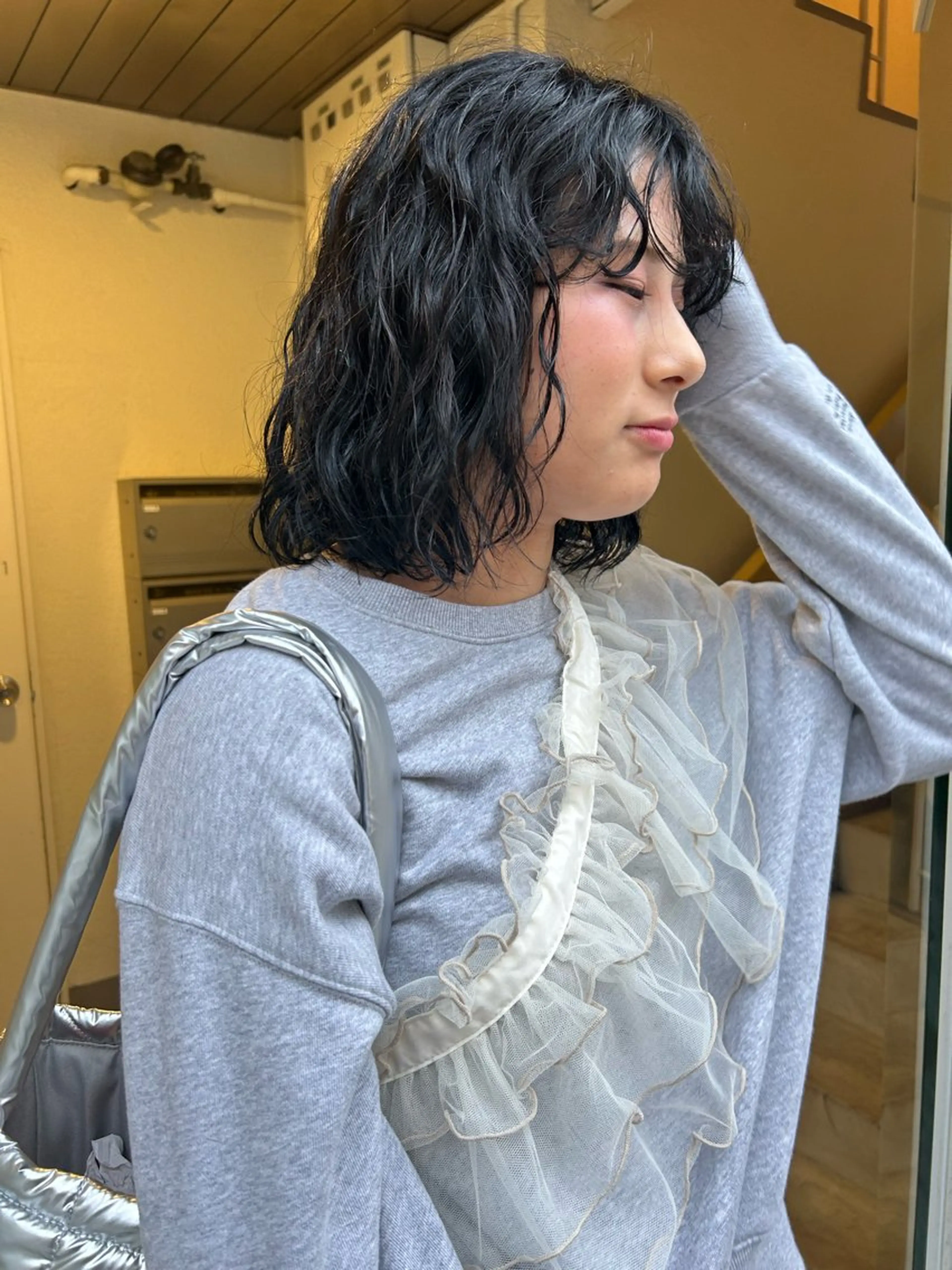 ミディアム 薄暮 マツイ　レンのヘアスタイル