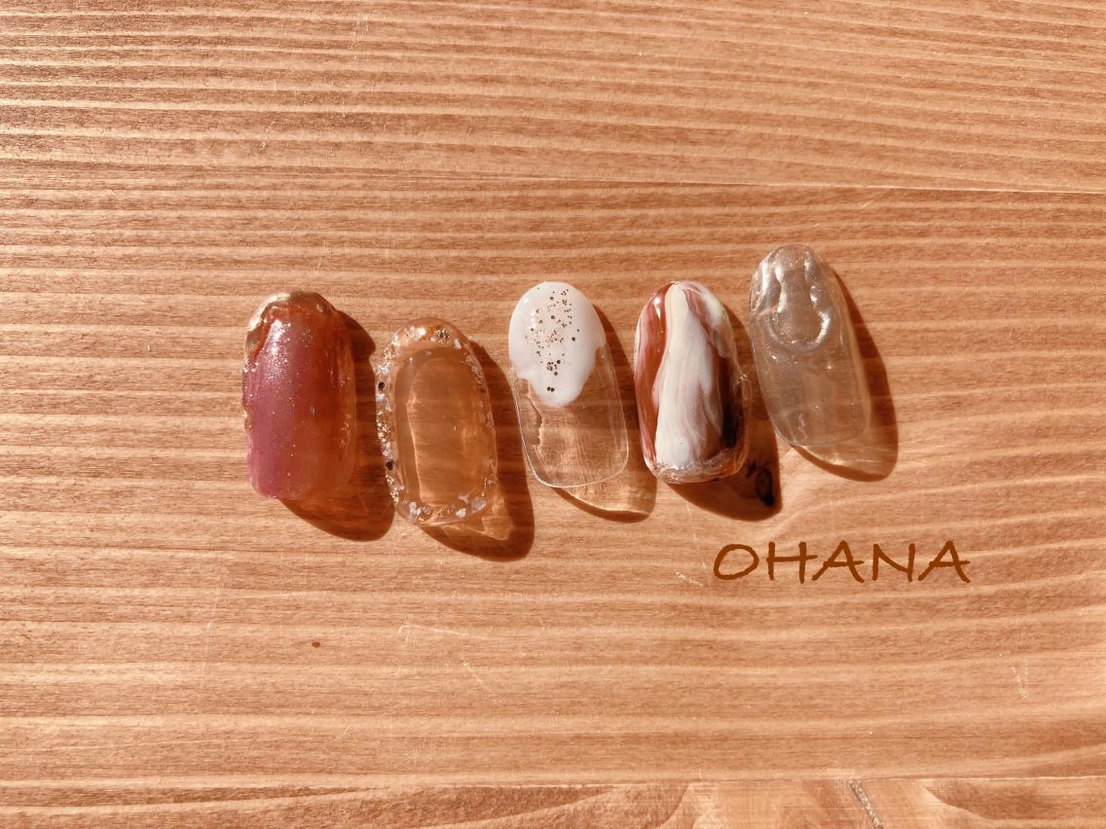 ネイル フットネイル ハート ミラーネイル ニュアンスネイル ショートネイル nailroom OHANA🌴のネイルデザイン
