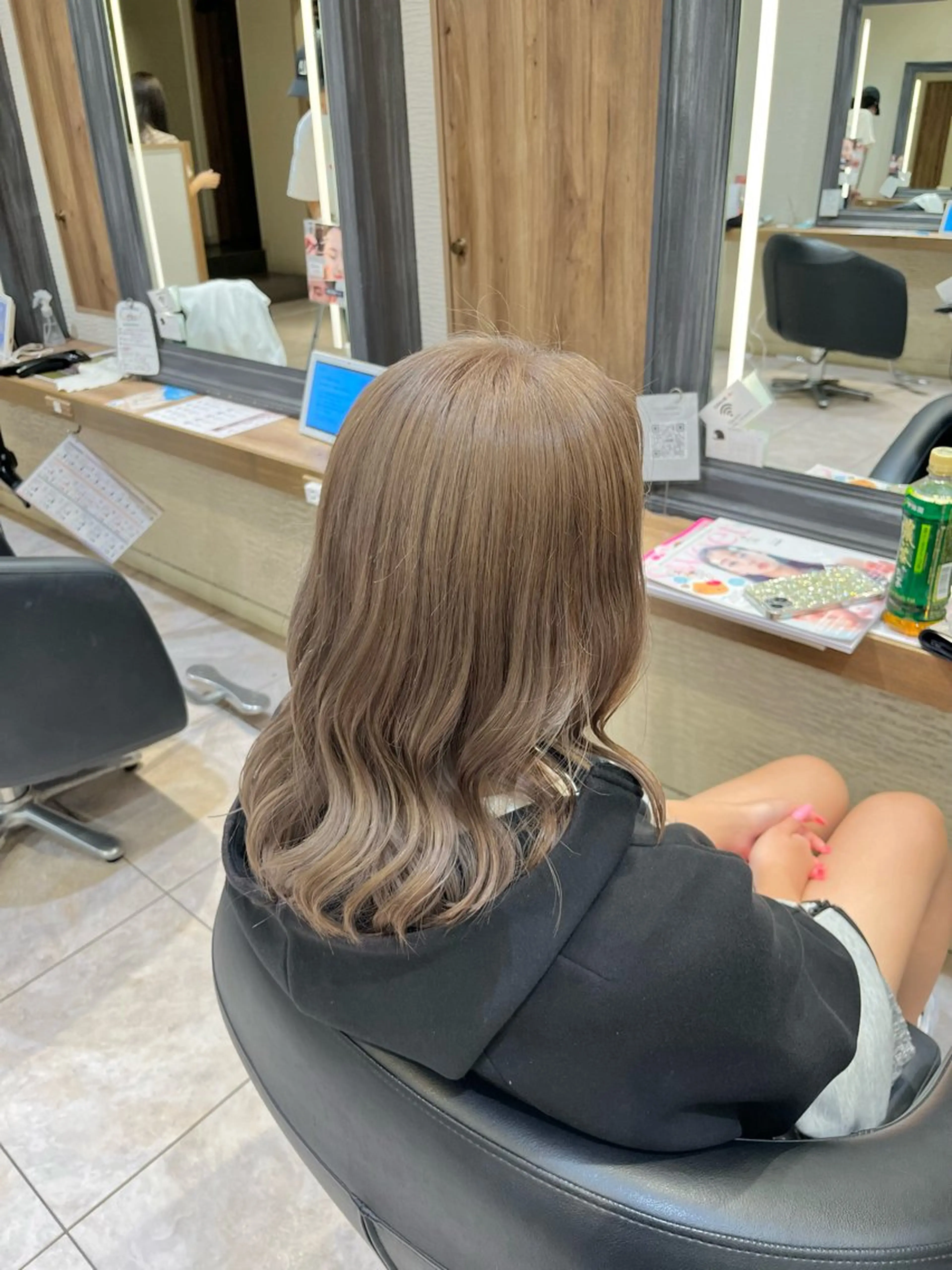 カラー ハイトーン／アレンジ 🩵NANAMIのヘアスタイル