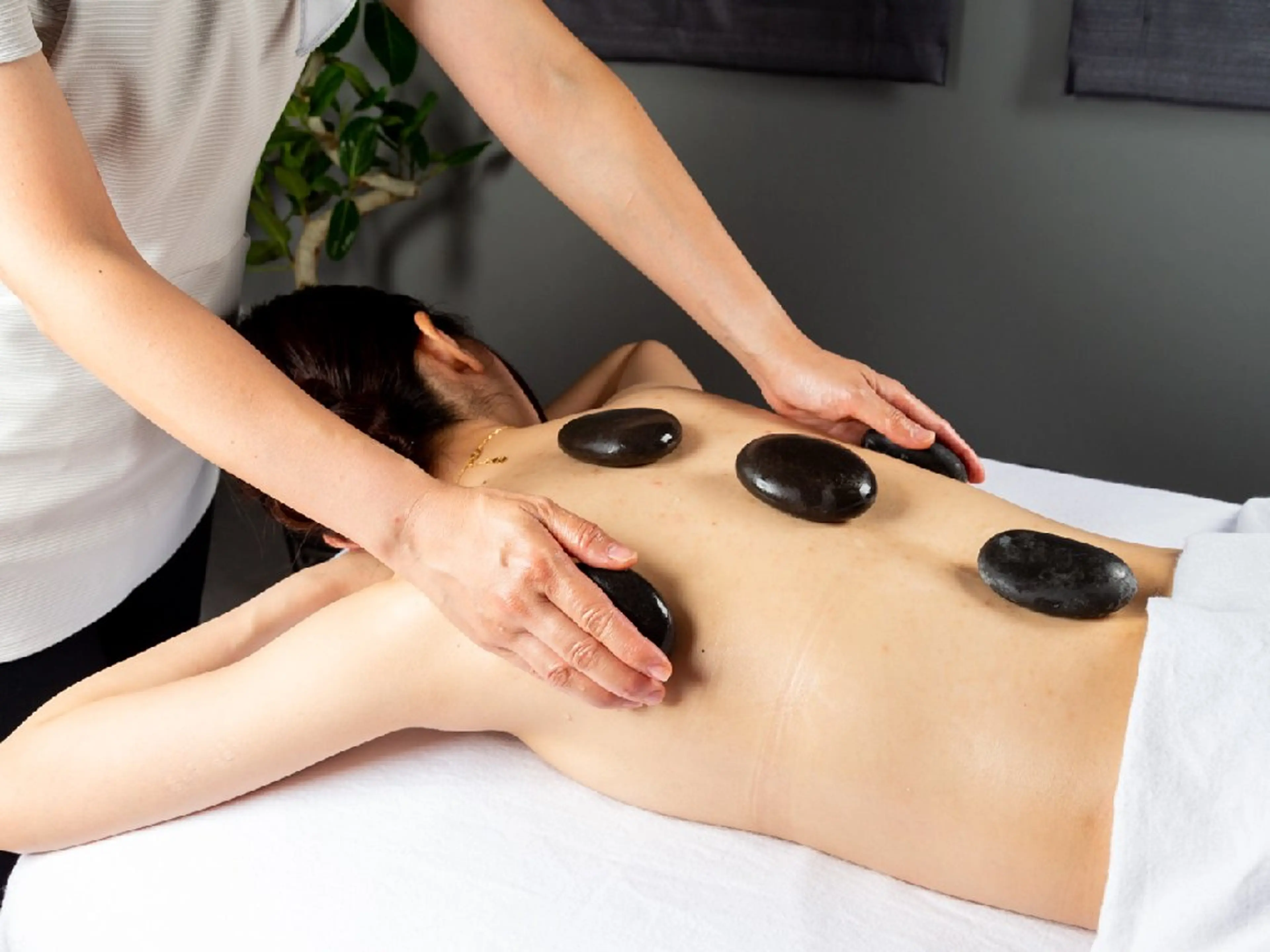 ハワイアンロミロミ×ホットストーン80分の写真