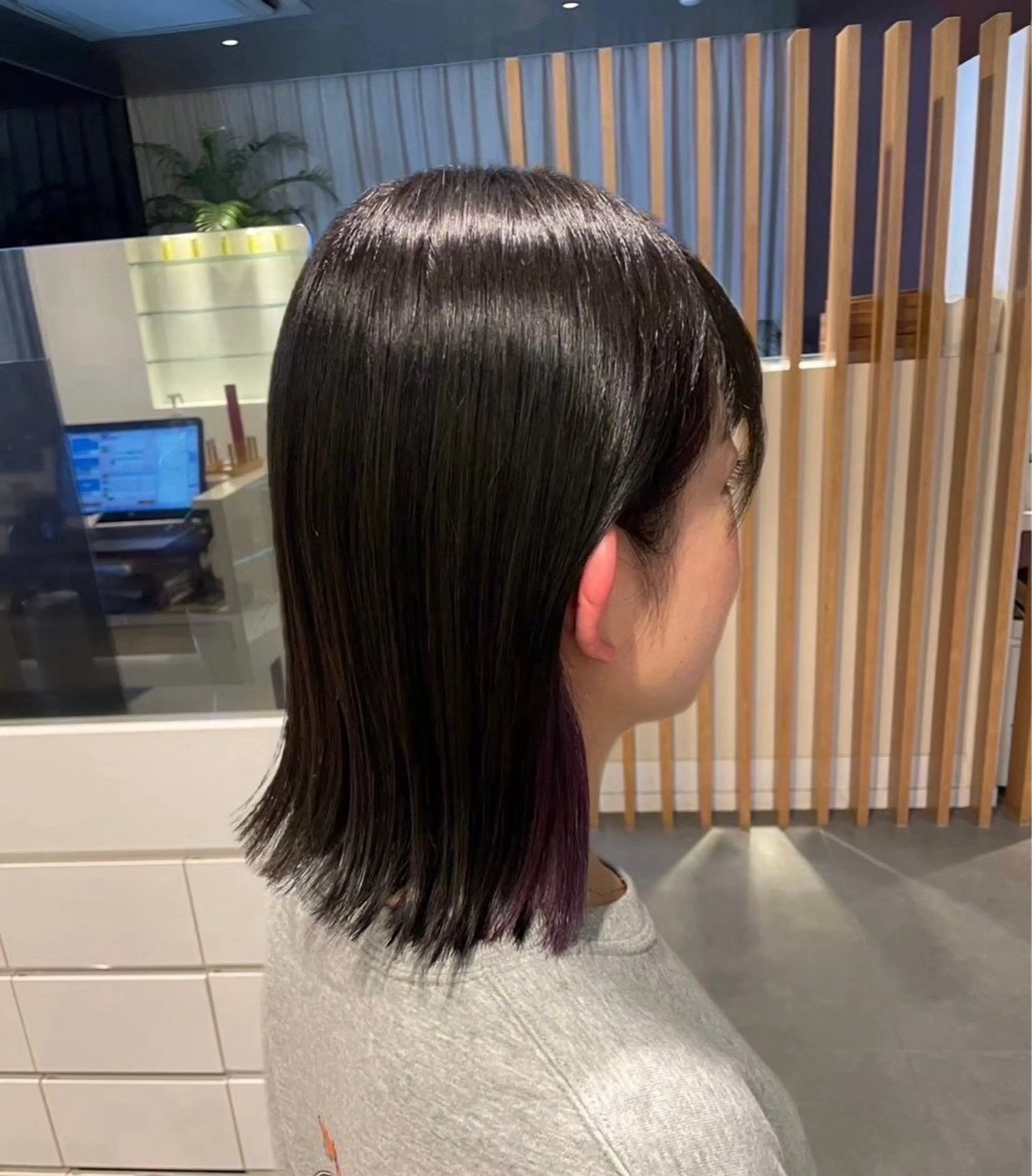 ミディアム カット 松本 仁美のヘアスタイル