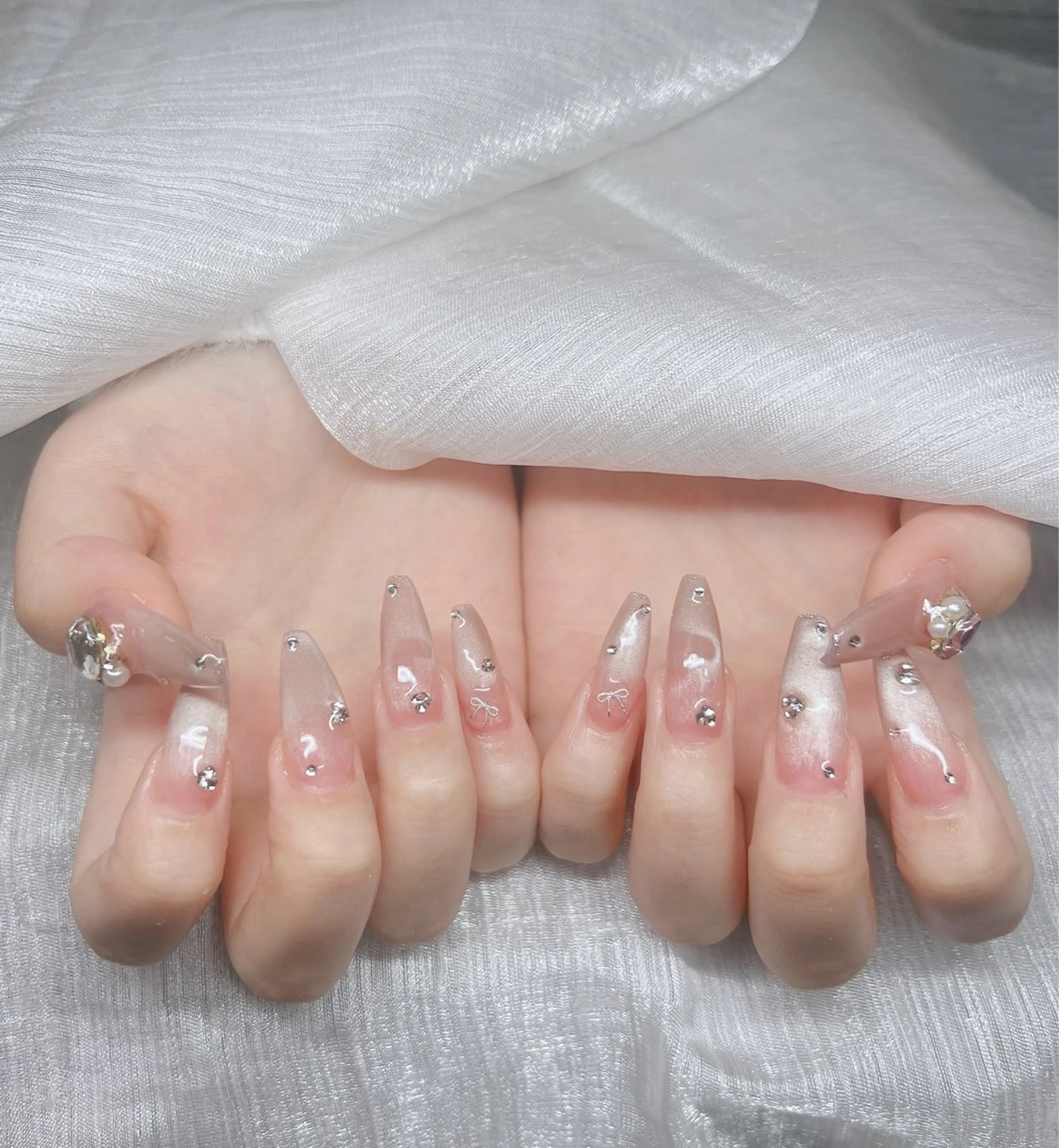 ネイル 長さ出し グラデーション キラキラネイル マグネットネイル ニュアンスネイル ハンドネイル Lee Nails チップ長さだし専門店のネイルデザイン