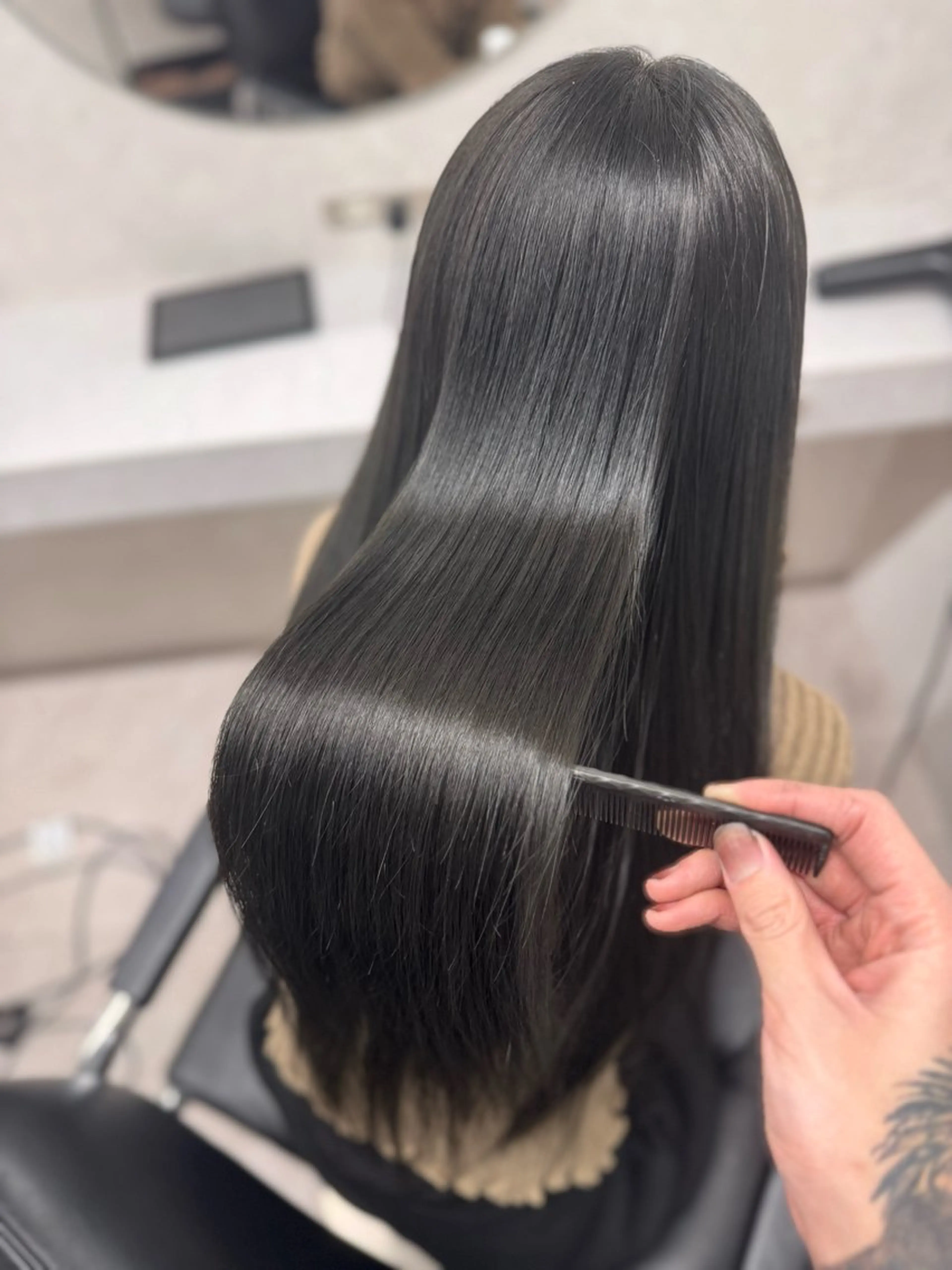 ロング ヘアカラー トリートメント 艶髪、美髪 カラー🕊️SOMAのヘアスタイル