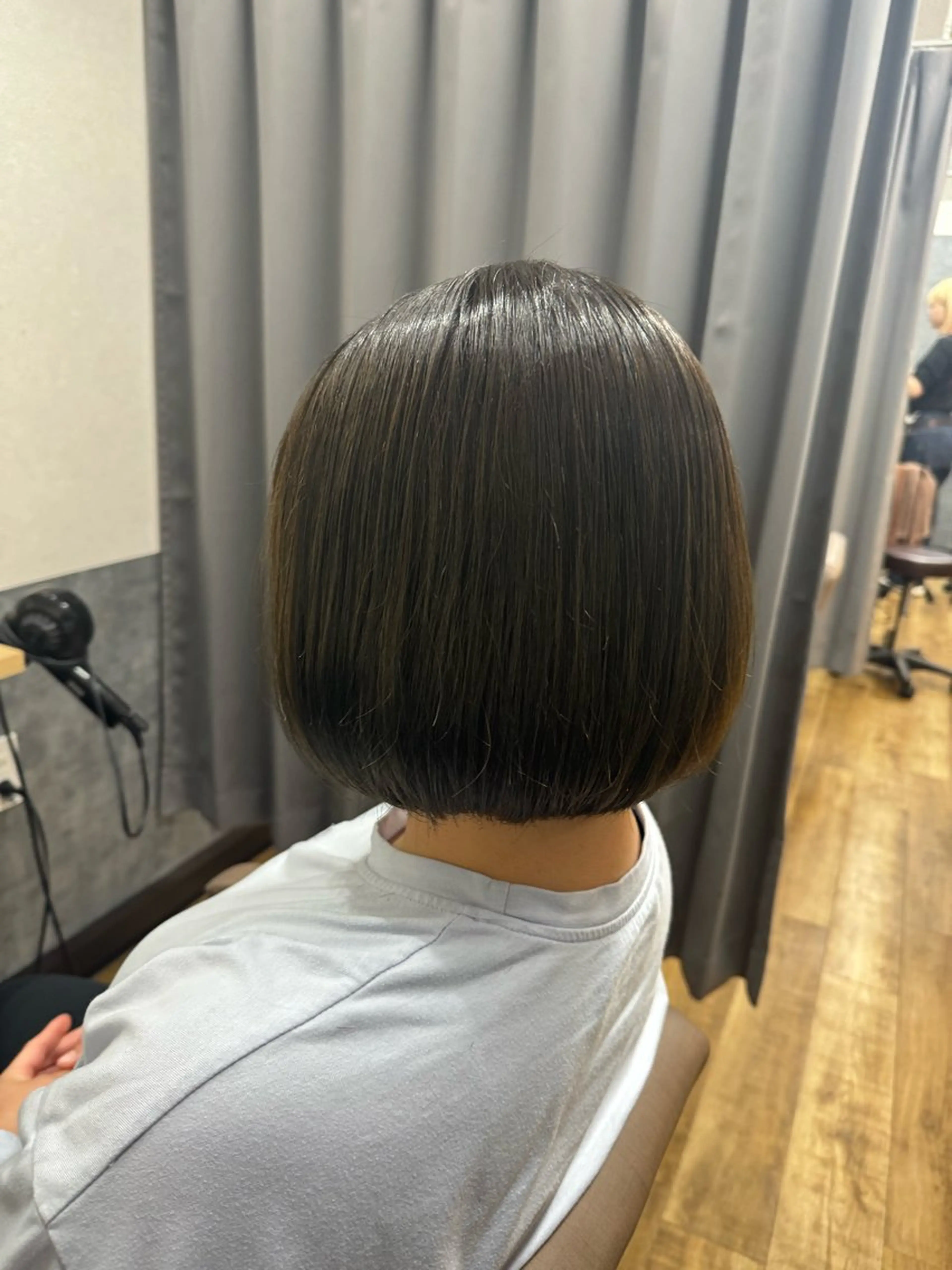 ショート カラー ベージュカラー オリーブベージュ 縮毛矯正 トリートメント メンズカット特化 今野のヘアスタイル