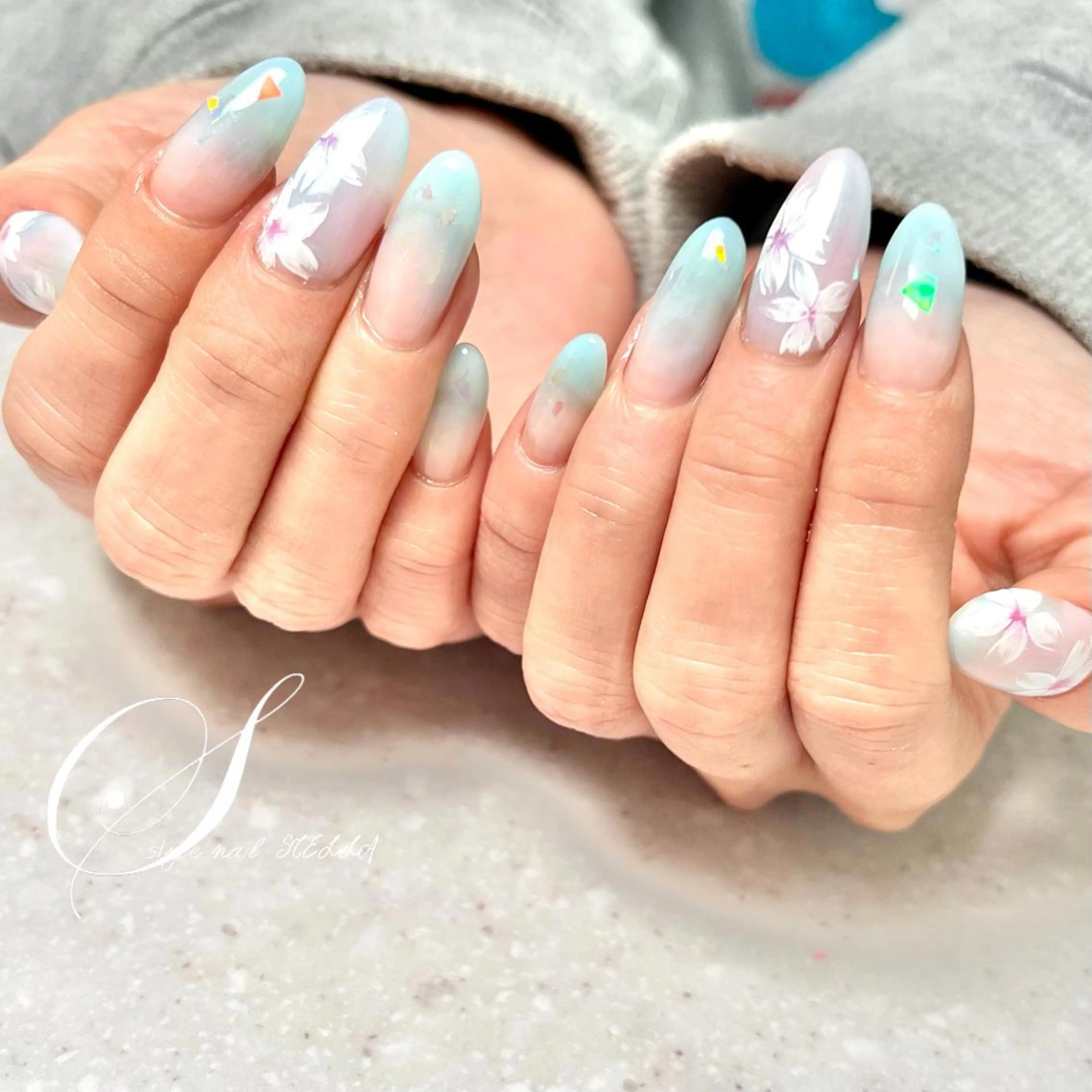 ネイル アートネイル 桜ネイル 長さ出し ジェルネイル グラデーション ハンドネイル ステラ marikominoのネイルデザイン