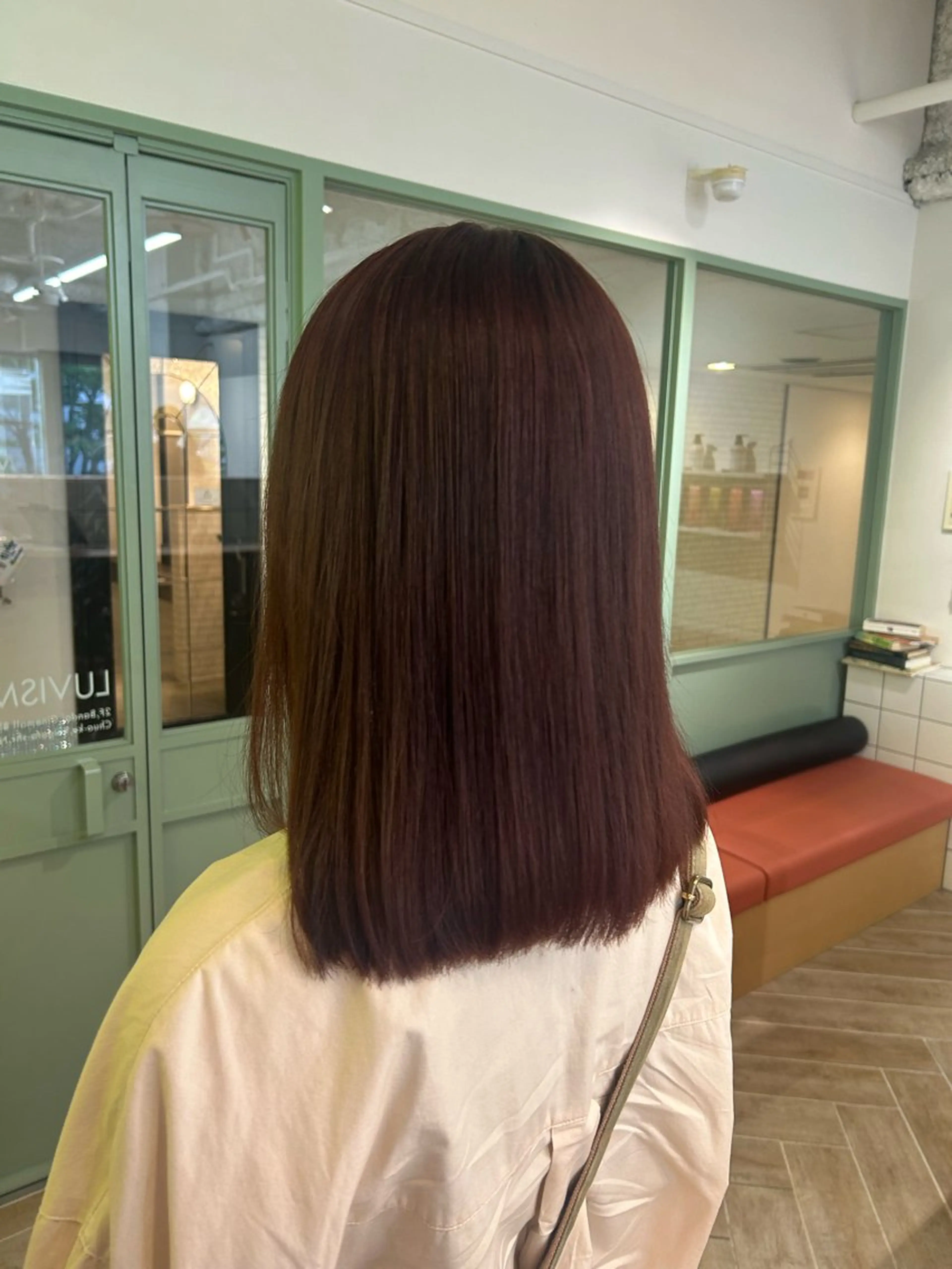 カラー ベージュ/ダブルカラ ー/新潟駅/青柳萌果のヘアスタイル