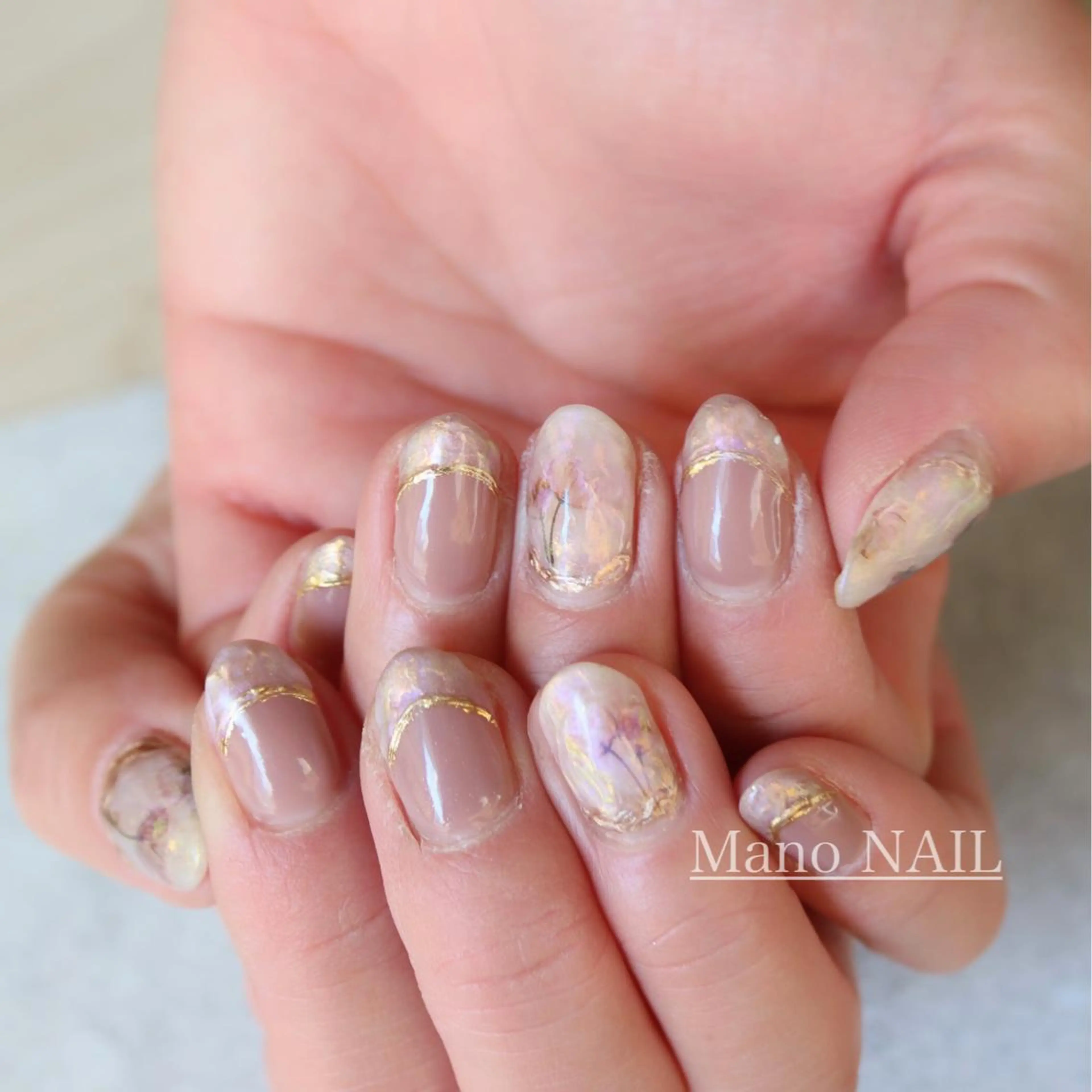 ネイル オーロラネイル フレンチネイル キラキラネイル ピンク 春ネイル ハンドネイル Mano NAILのネイルデザイン