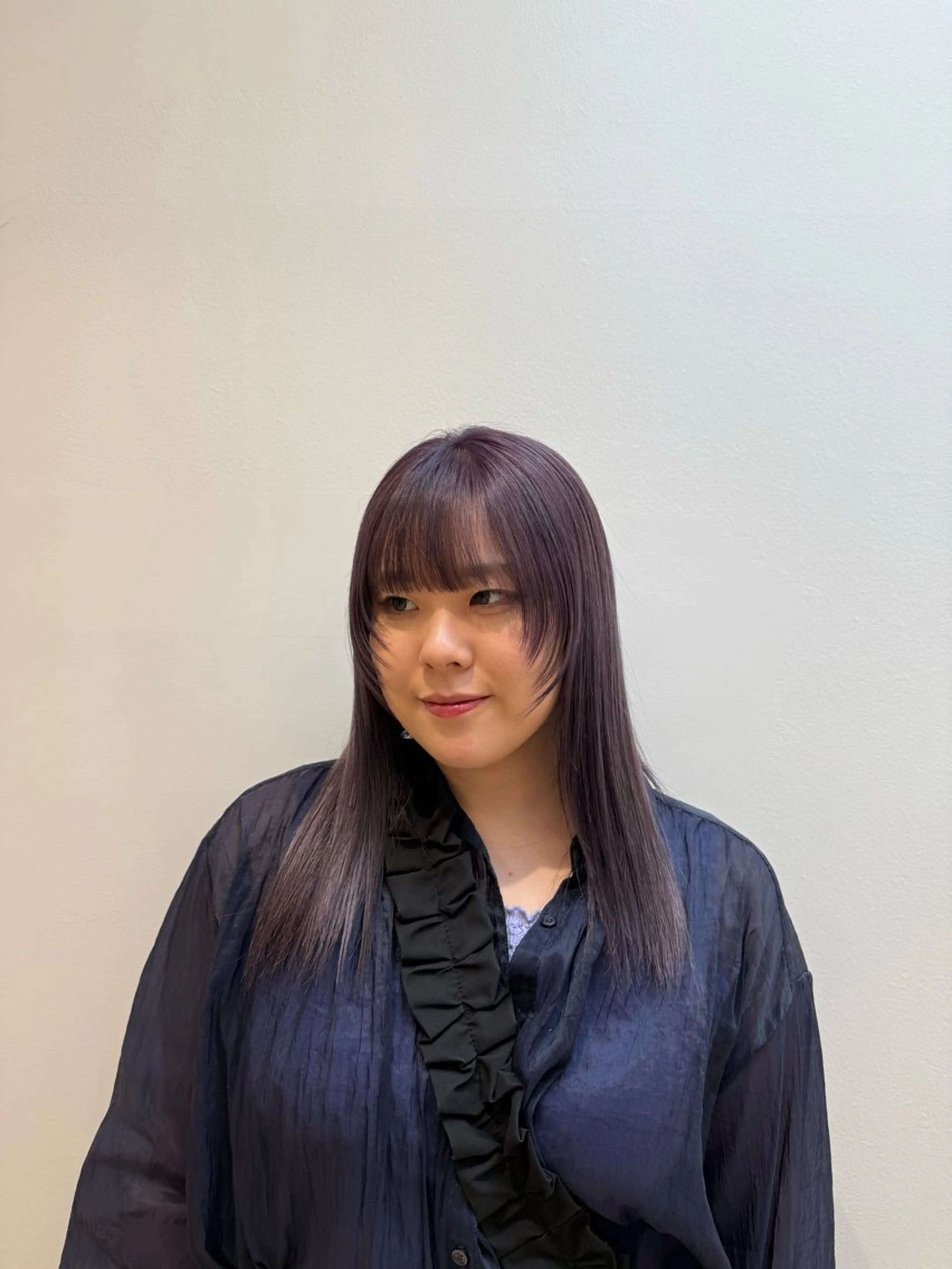 ロング カラー ラベンダーカラー 顔まわりレイヤー レイヤーカット パーマ×レイヤー| カラー カホ🪩🤍のヘアスタイル