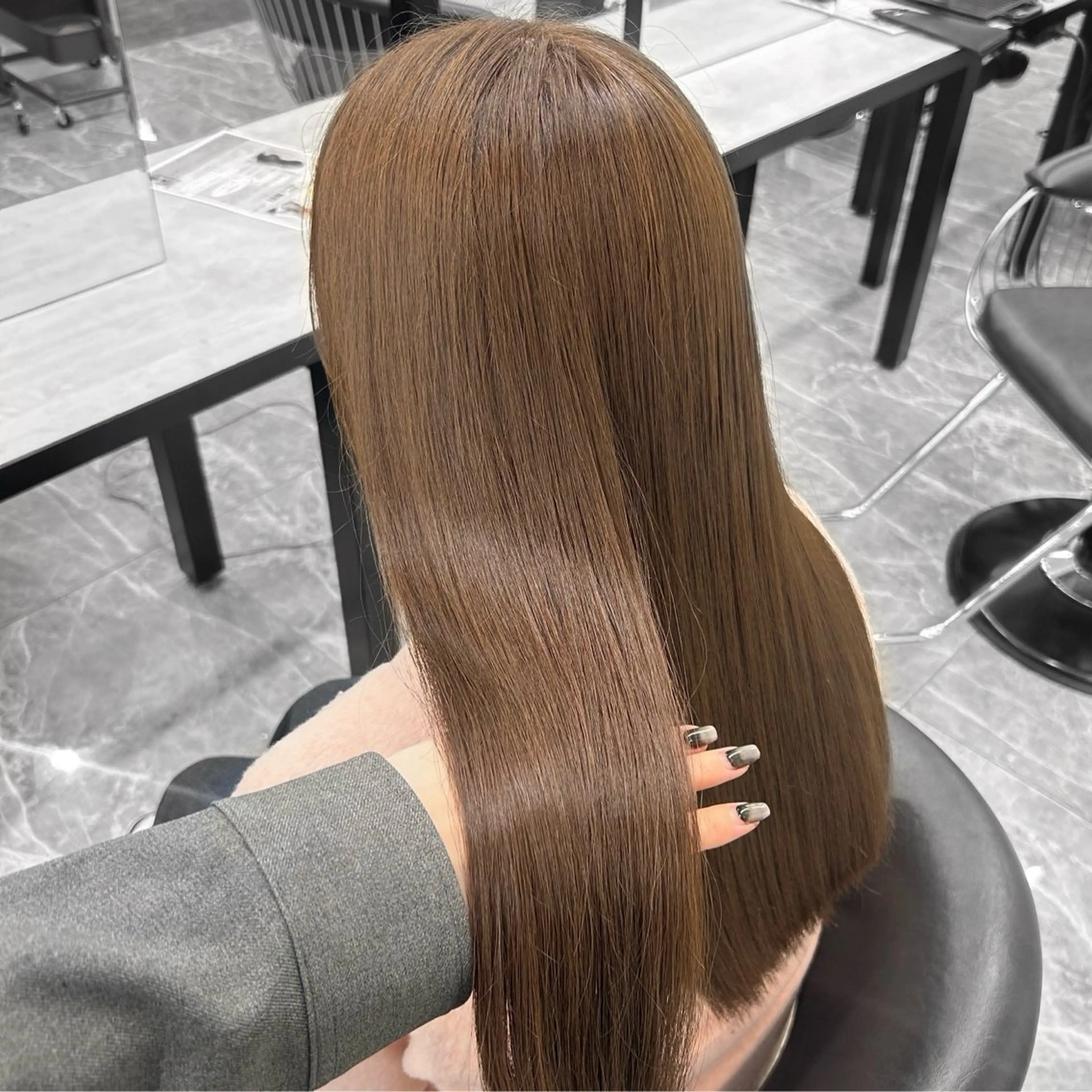 ロング y u i ★ 梅田美容室のヘアスタイル