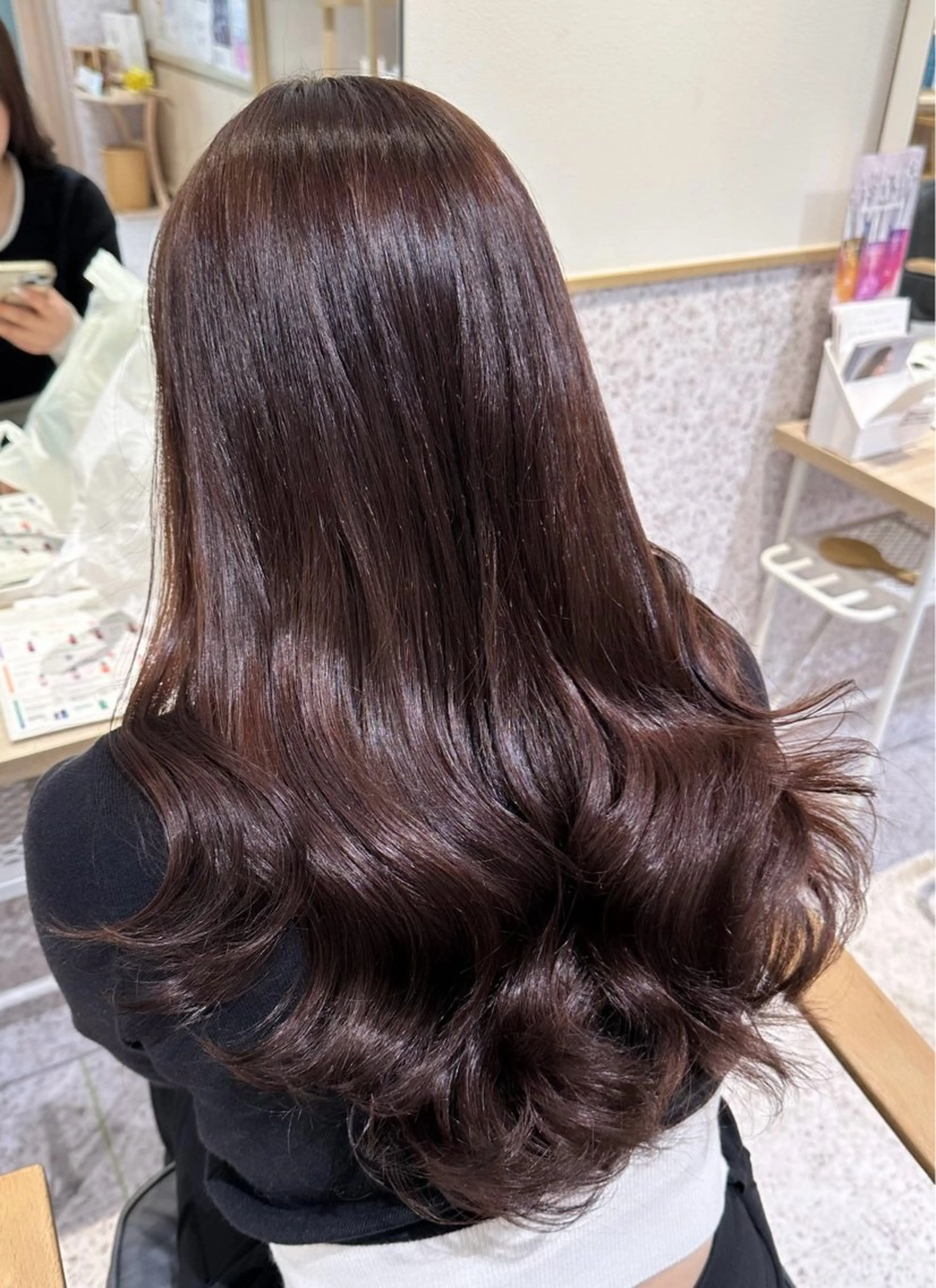ヘアカラー 透明感/艶カラー 🫧 ユイナのヘアスタイル