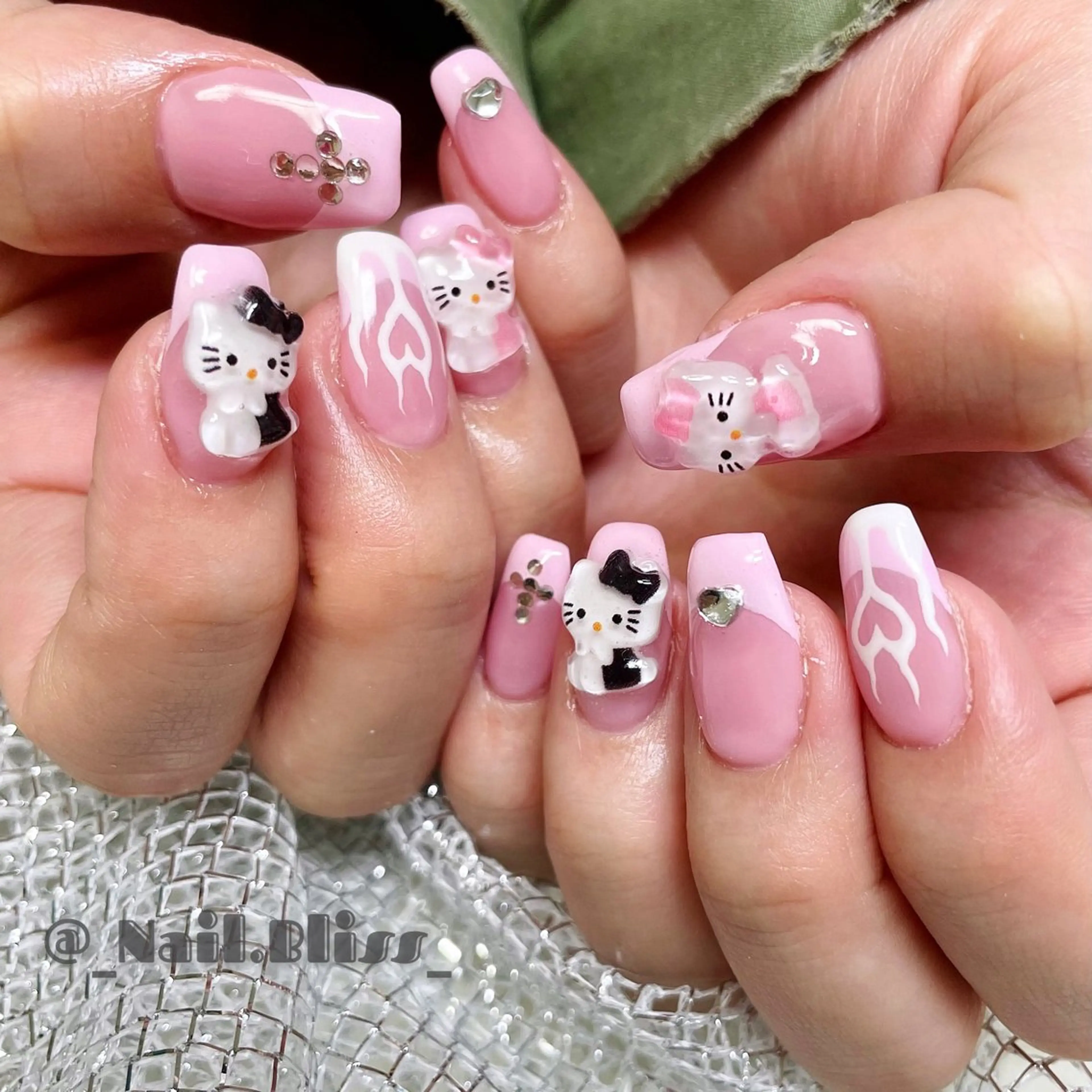 ネイル 持ち込み ハンドネイル NAIL BLISSのネイルデザイン