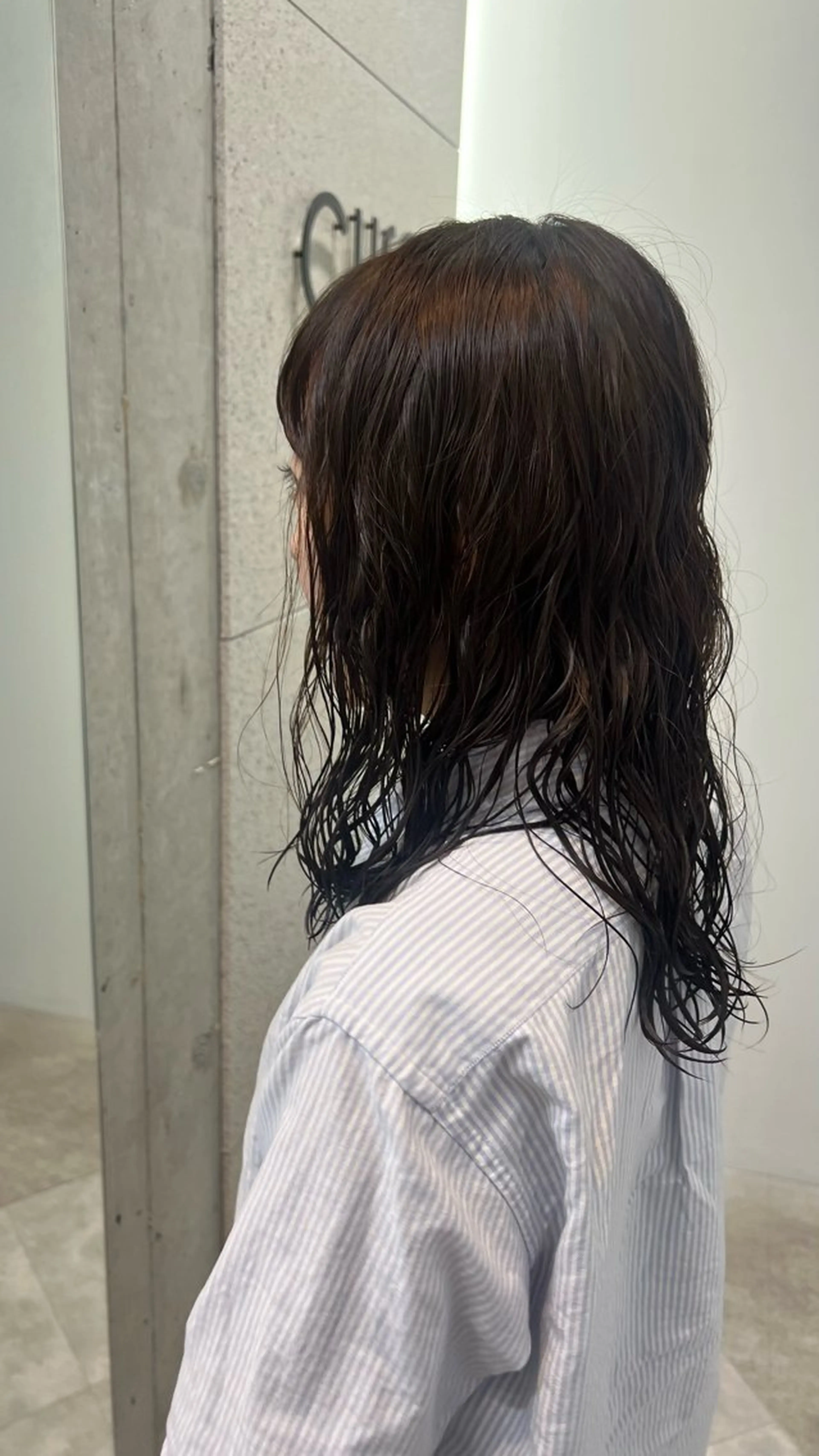 ミディアム パーマ ミディアムパーマ 外国人風カラー くせ毛風パーマ🪡 hikariのヘアスタイル