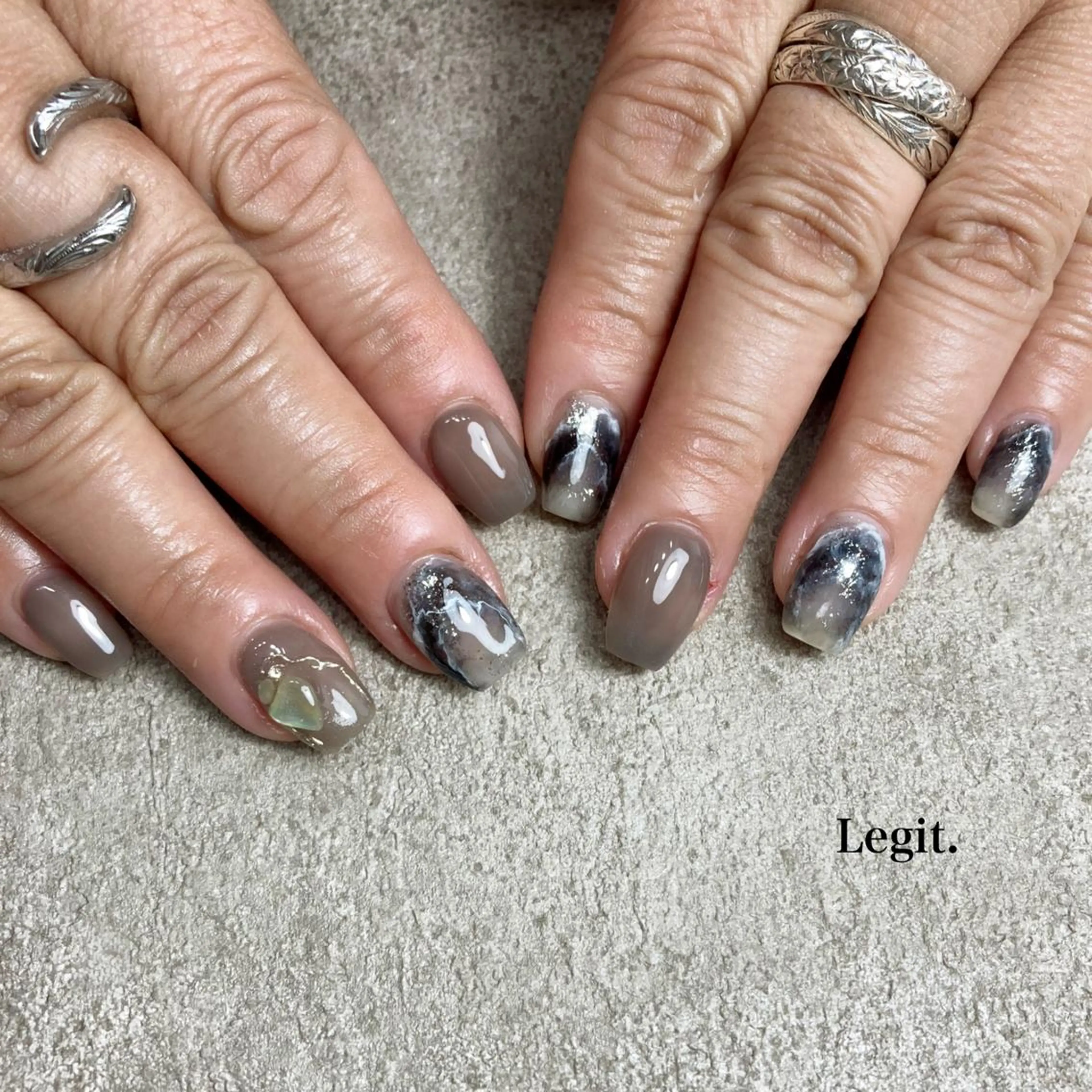 ネイル ニュアンスネイル Legit nail salonのネイルデザイン