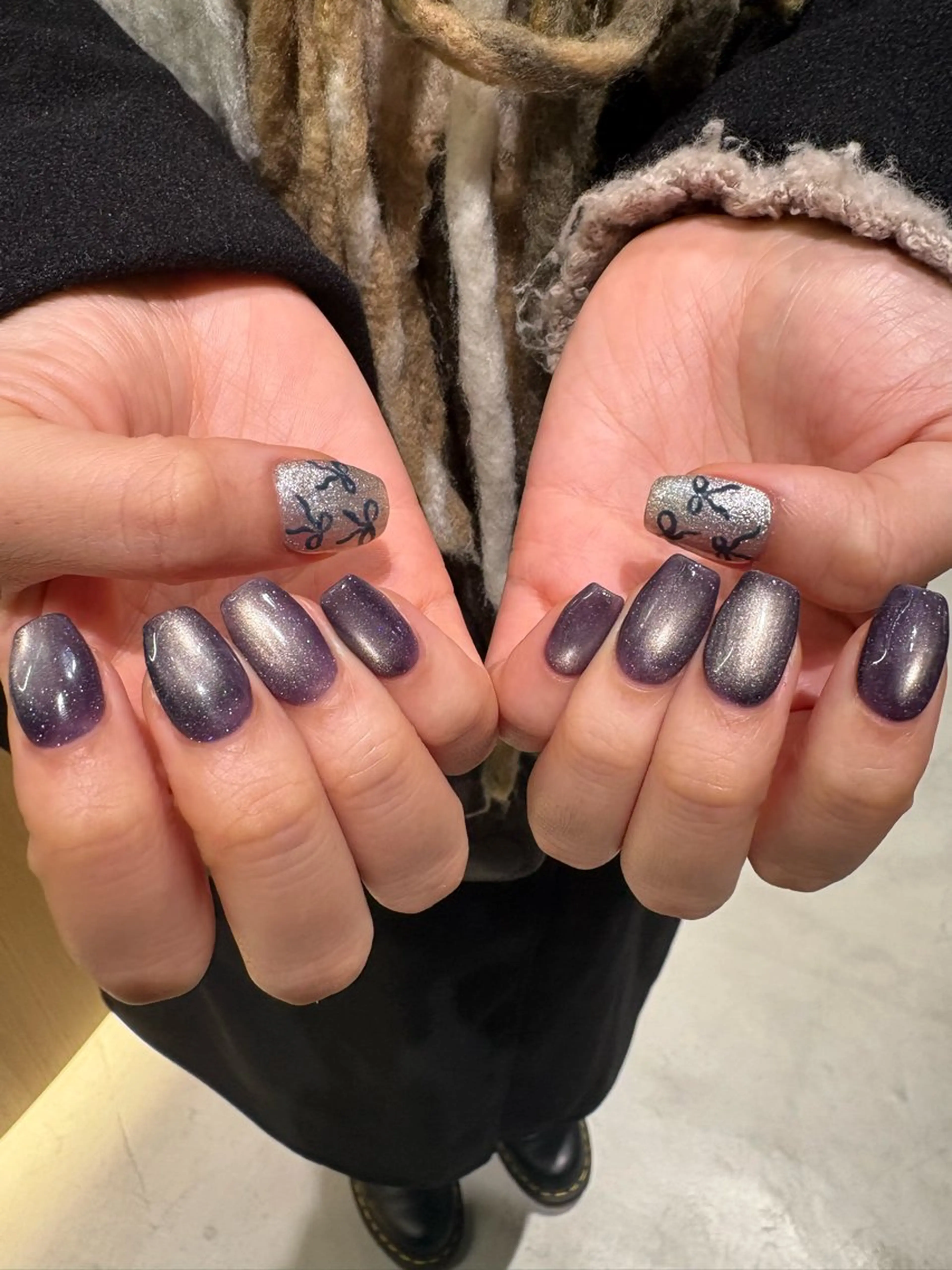 ネイル マグネットネイル リボン ハンドネイル Miura.H 🦋🫧のネイルデザイン