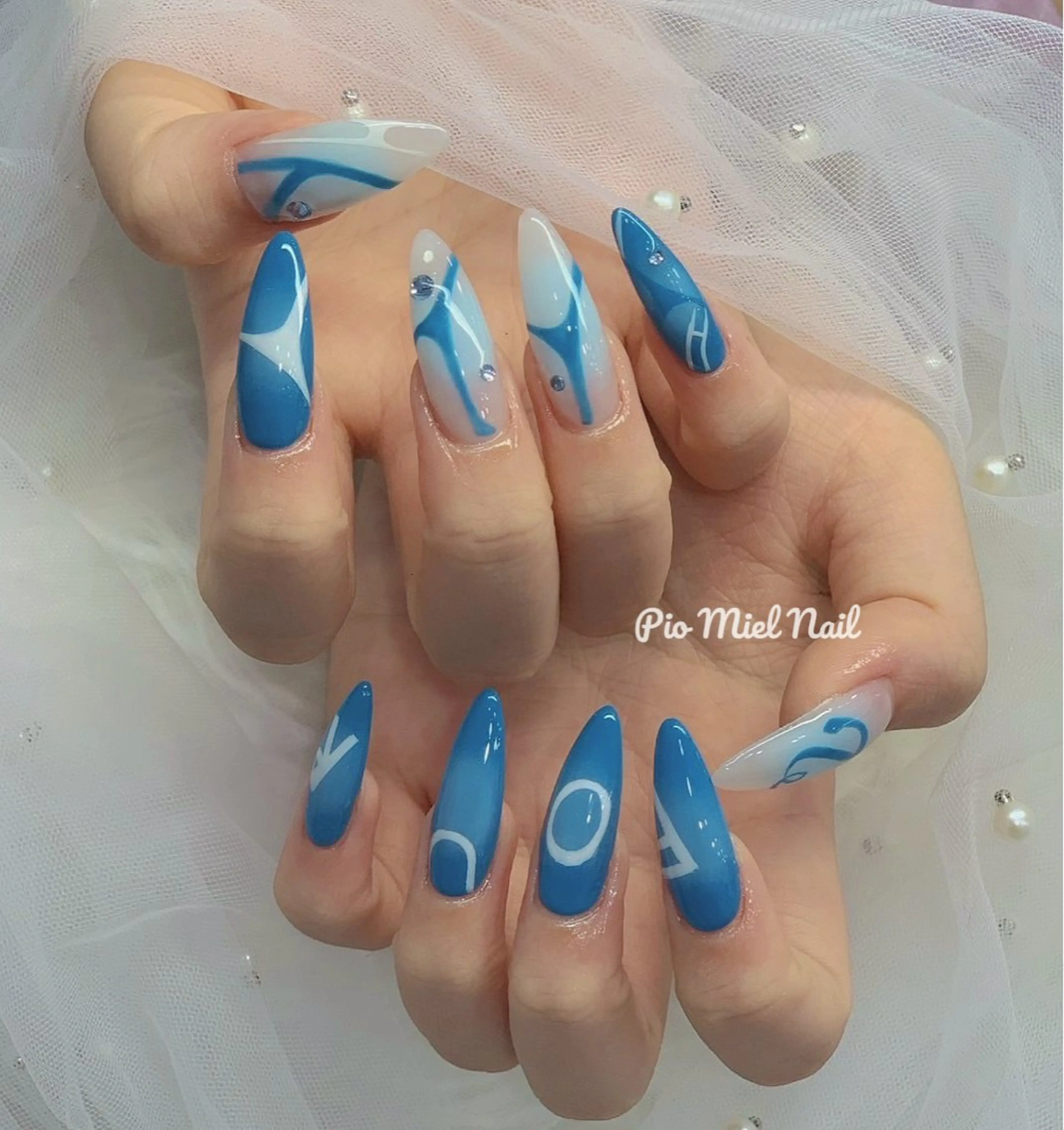 ロング 韓国風ヘア Pio Mielのネイルデザイン