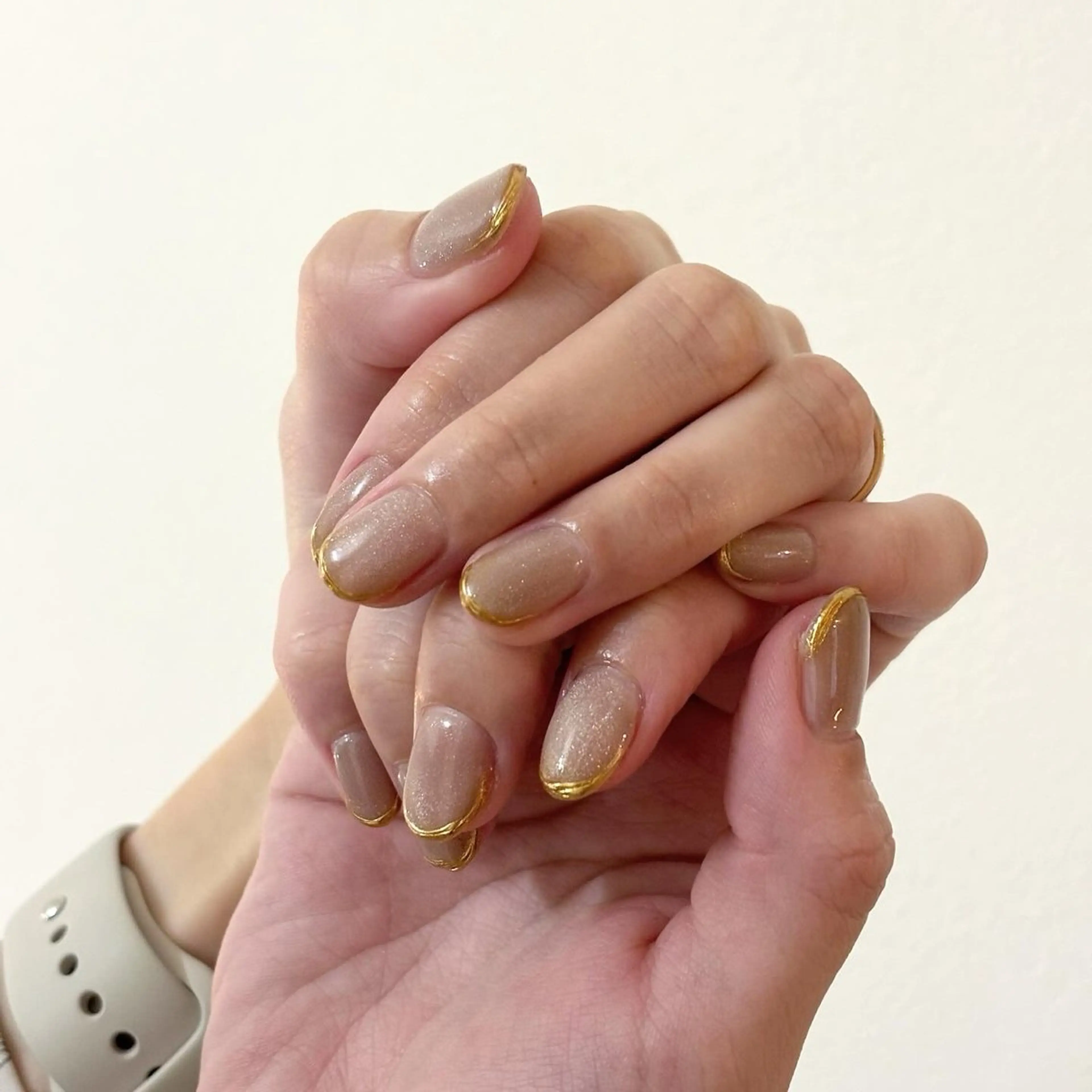 ネイル ゴールド マグネットネイル ハンドネイル Elio所属・Elio 国泰寺のネイルデザイン