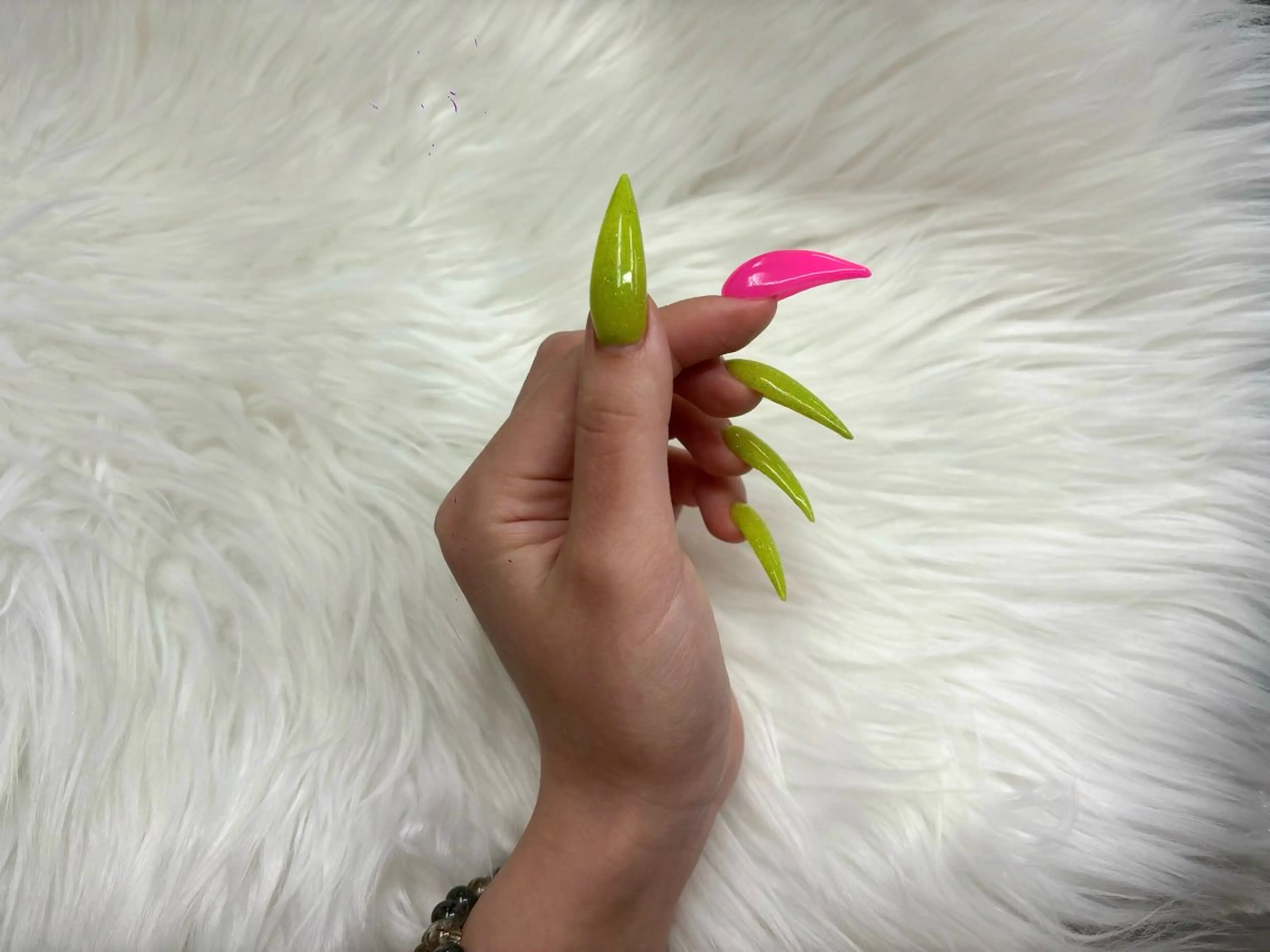 ネイル アートネイル 長さ出し ワンカラーネイル ネイルチップ 秋丸 莉奈のネイルデザイン