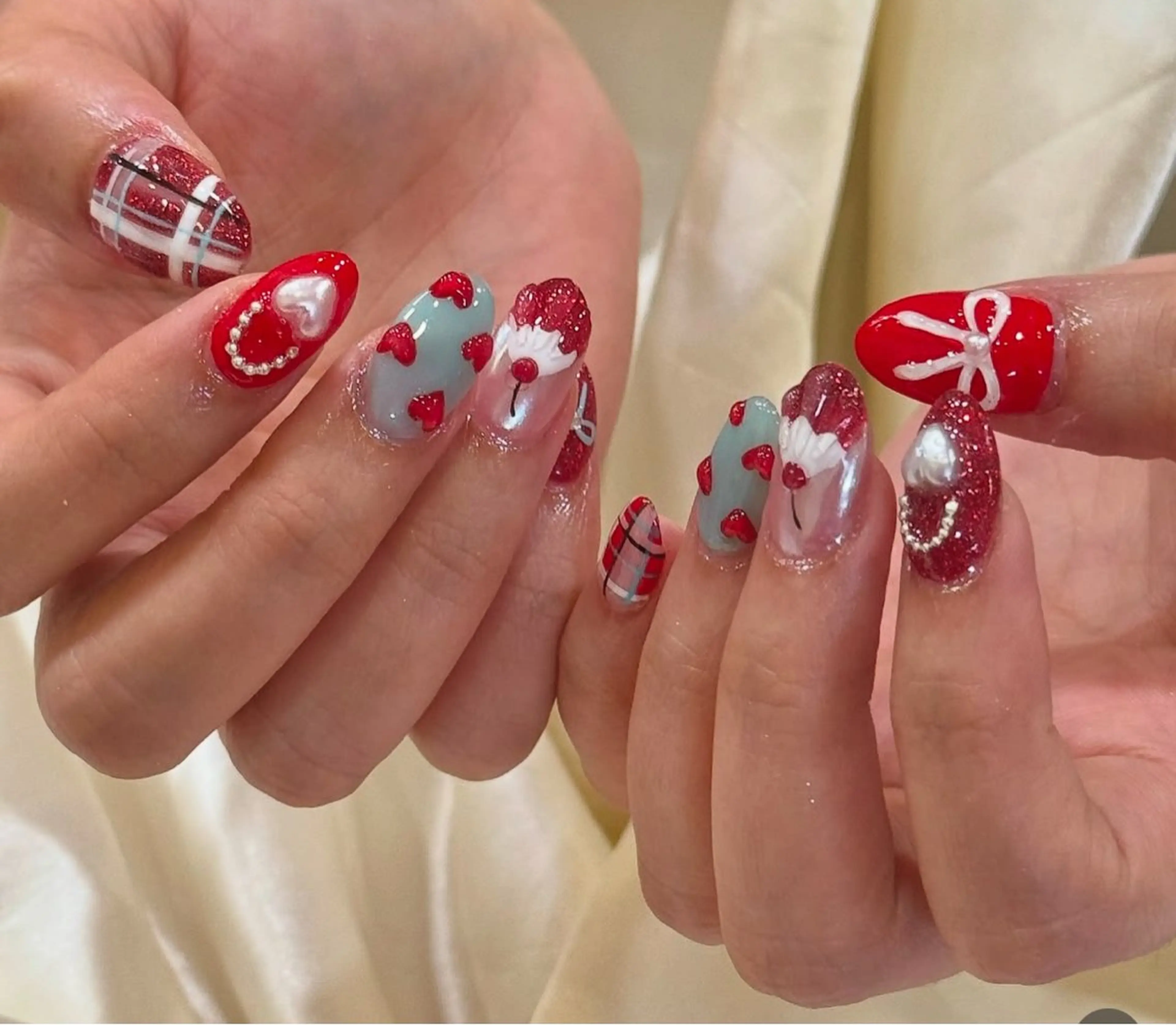 ネイル アートネイル オーロラネイル チークネイル フレンチネイル ガラスフレンチ ハンドネイル 🎀🎀YooLi Nail Salonのネイルデザイン