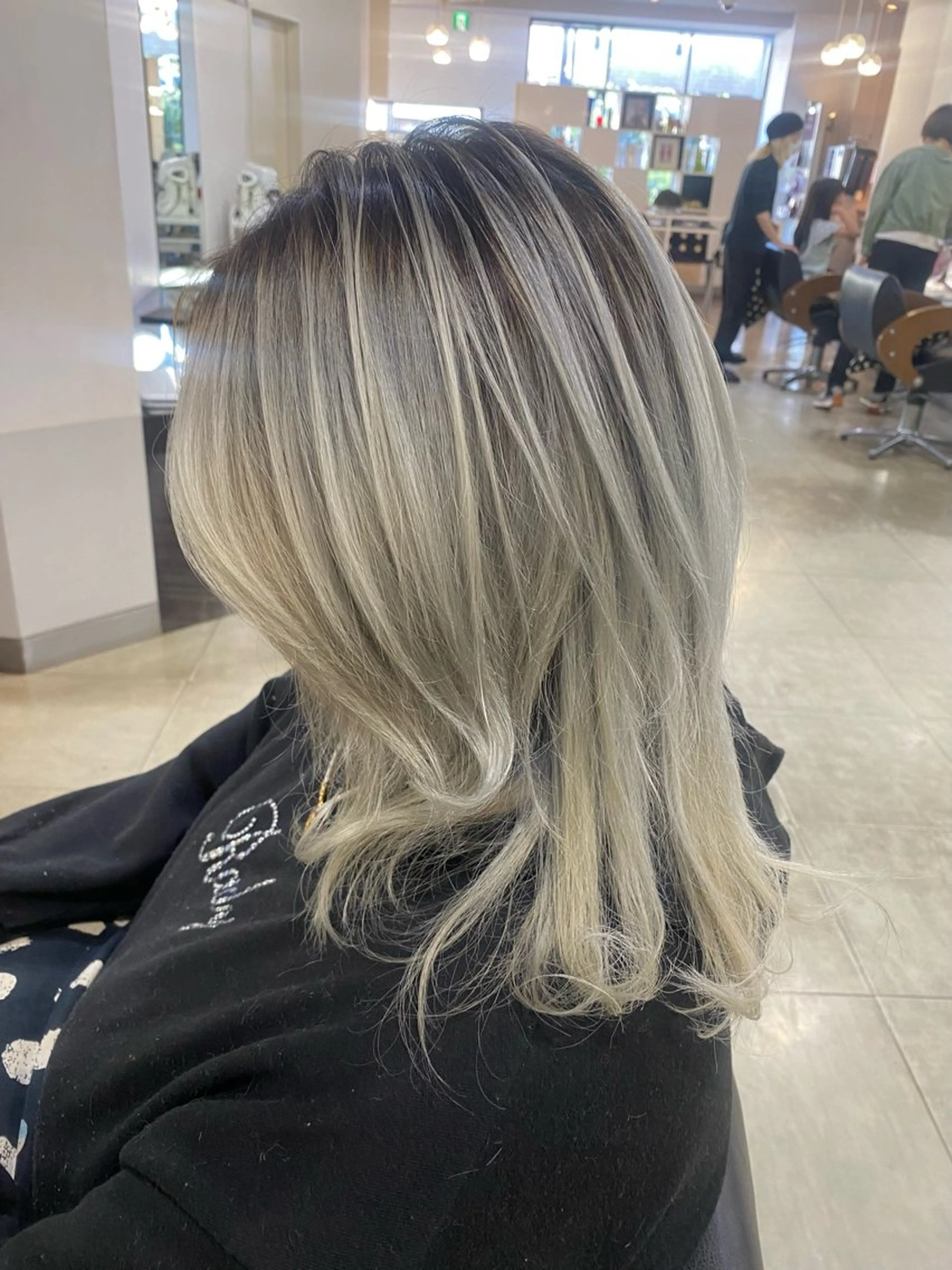 ミディアム カラー ヘアアレンジ 烏山 達也のヘアスタイル