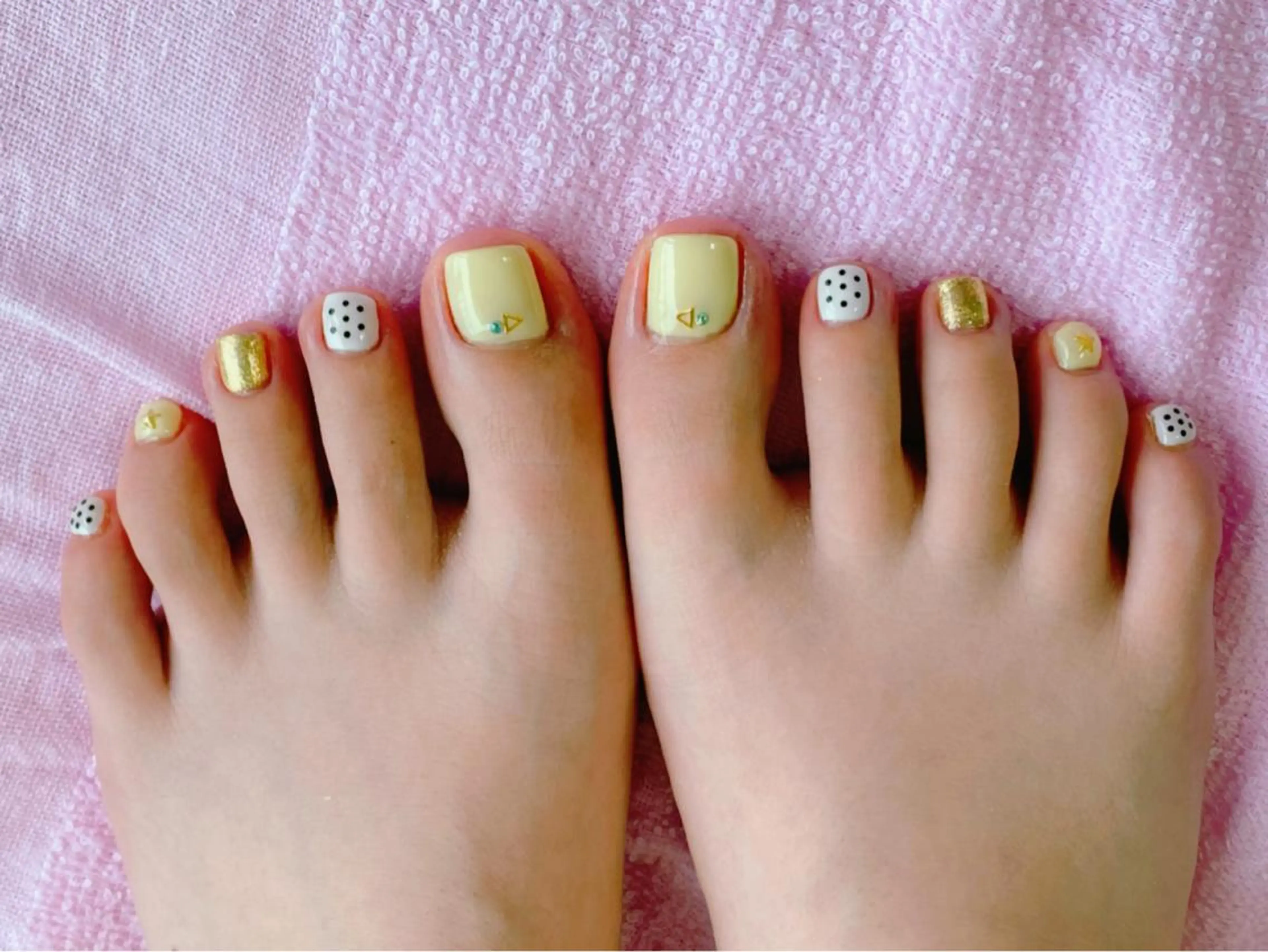 ネイル アートネイル ホログラムネイル ワンカラーネイル プティリボン 武蔵小金井店のネイルデザイン