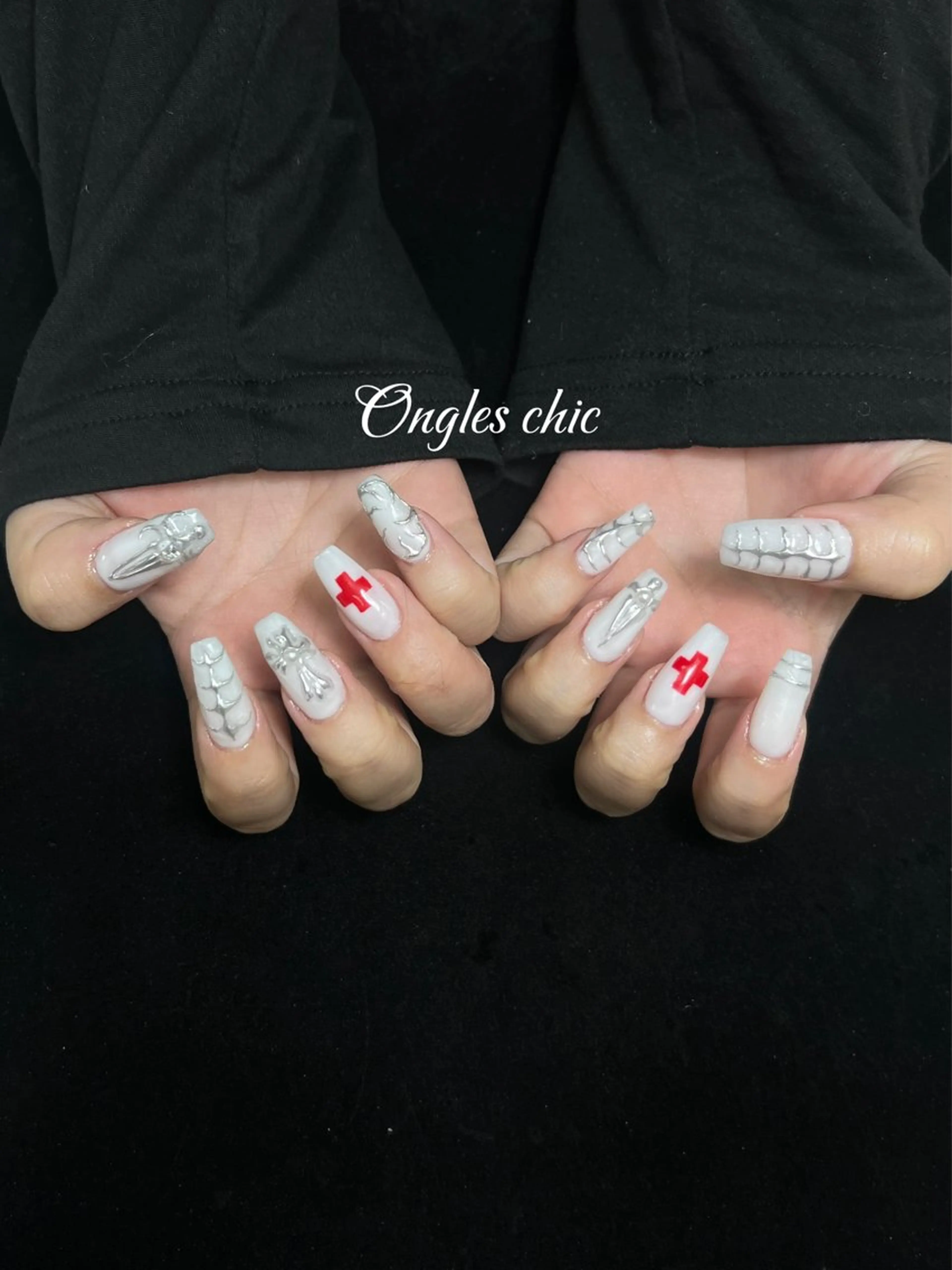ネイル ハンドネイル ongles chicのネイルデザイン