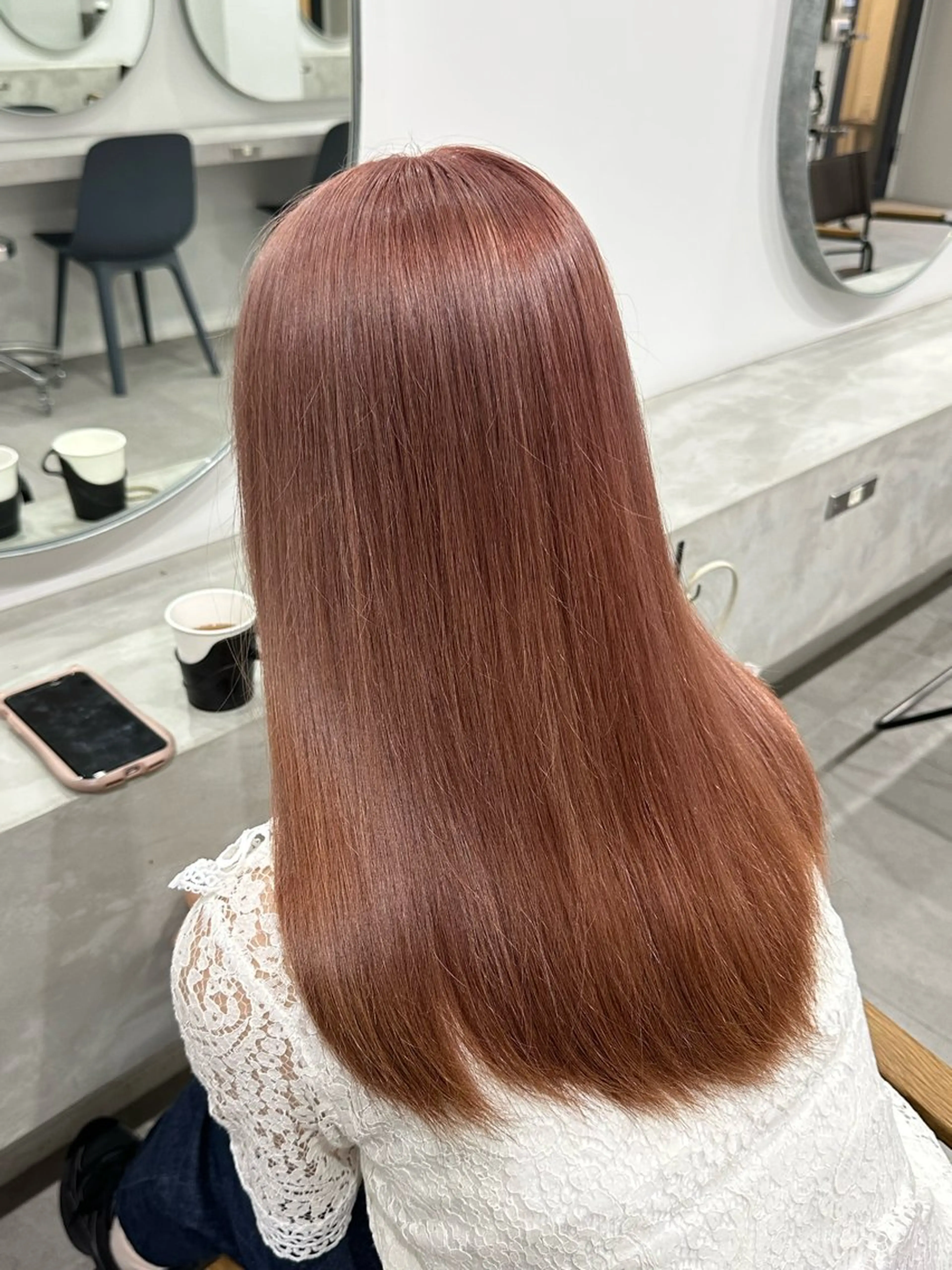 ロング カラー ベージュカラー ピンクカラー ピンクベージュ カット ヘアカラー トリートメント シガ ミクトのヘアスタイル