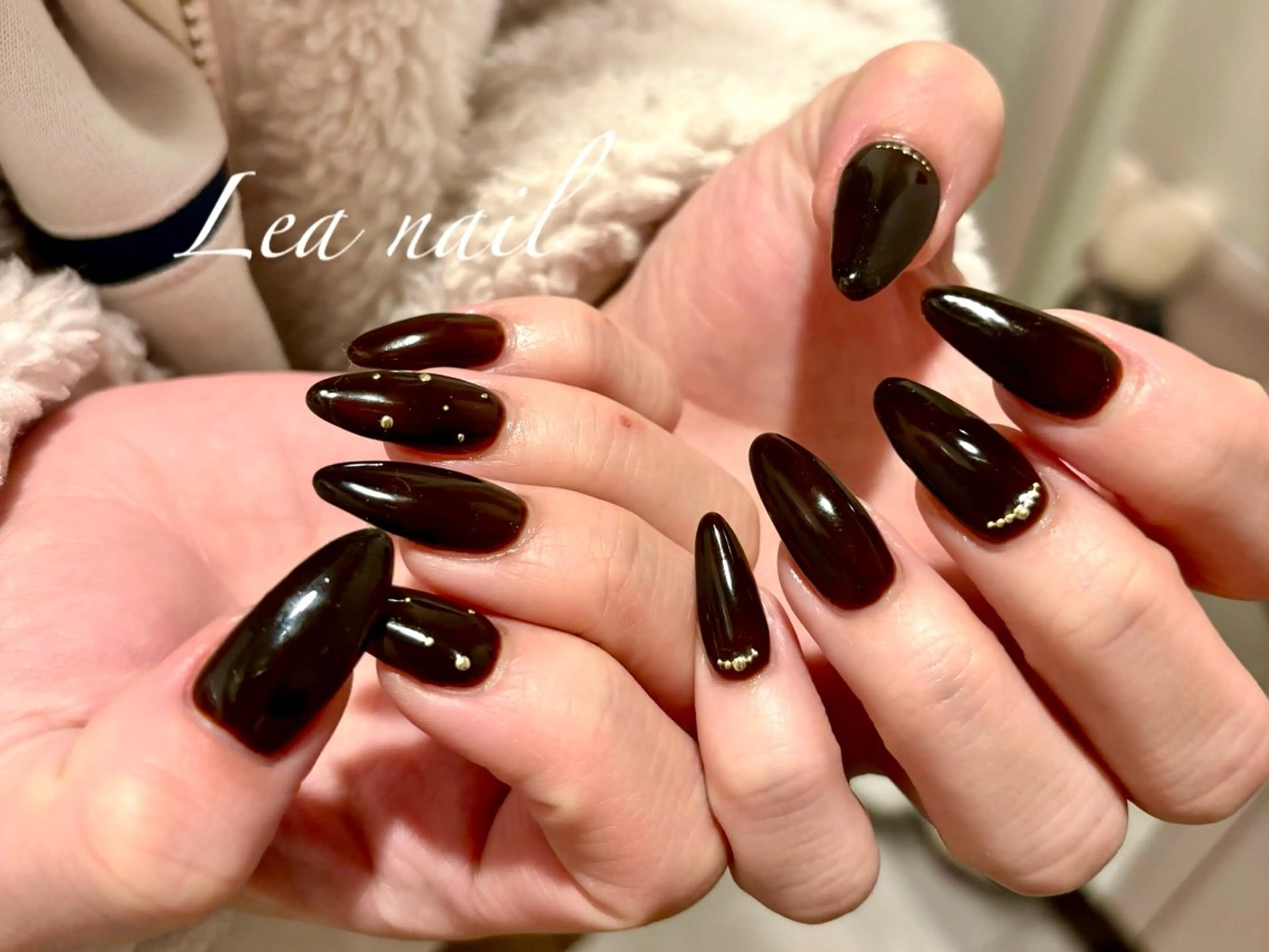 【オフあり⭕️】ワンカラー・グラデーション🫧✨ビビットカラーからちゅるん系まで💅パラジェル別途880円‼️の写真