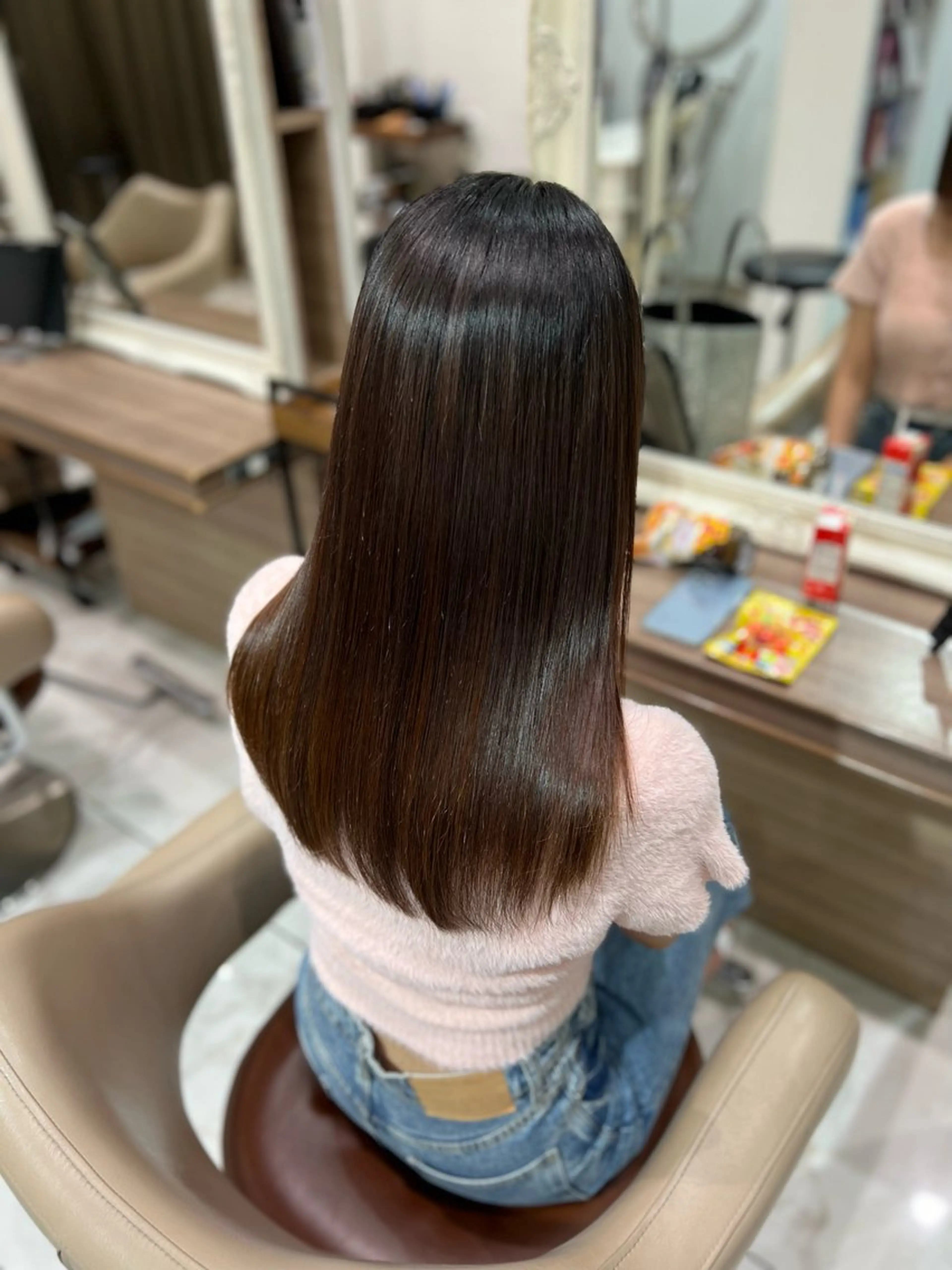 セミロング 縮毛矯正 レイヤー×韓国 🇰🇷鈴木啓太のヘアスタイル