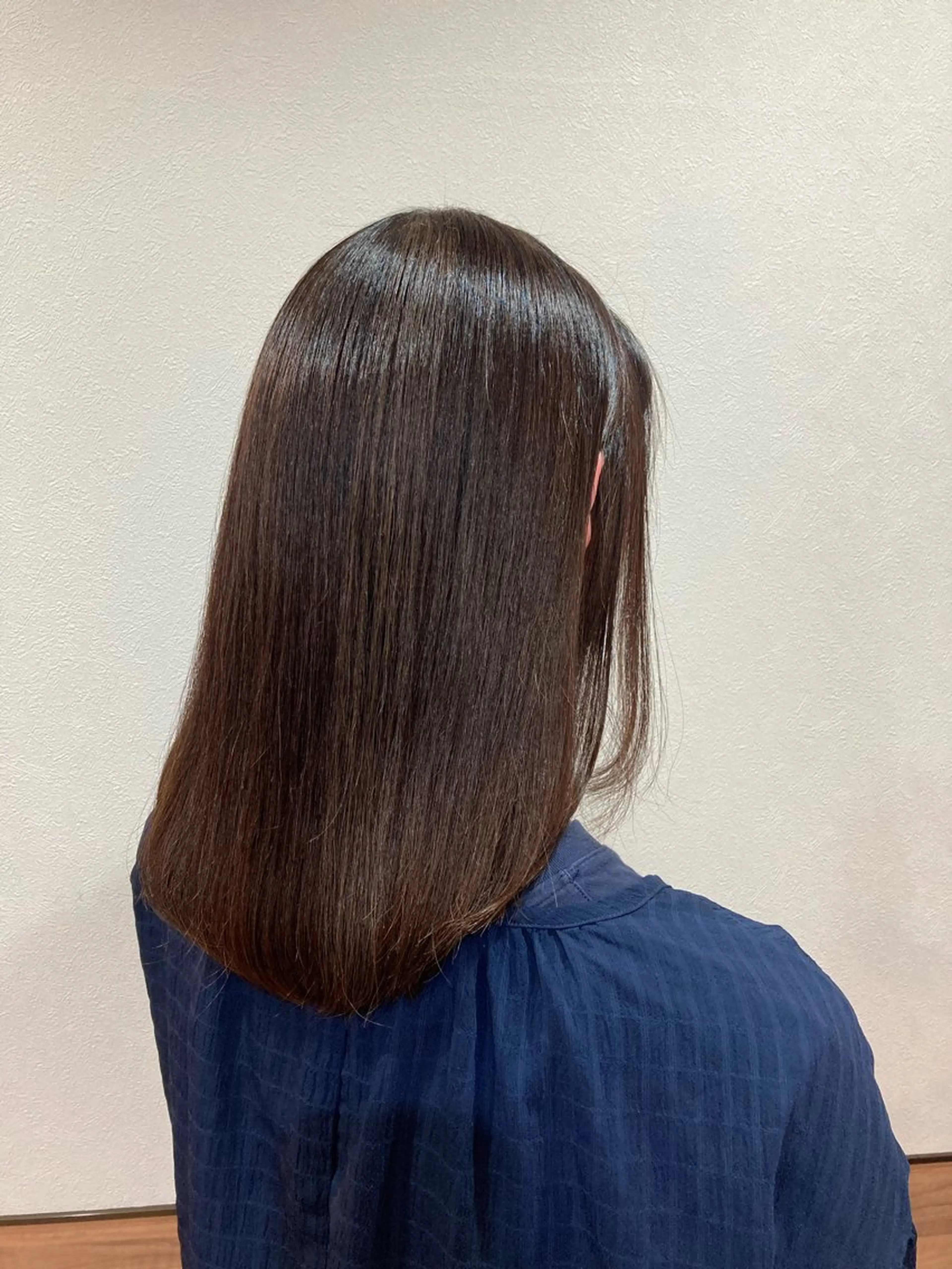 セミロング カラー Annon プライベートサロンのヘアスタイル