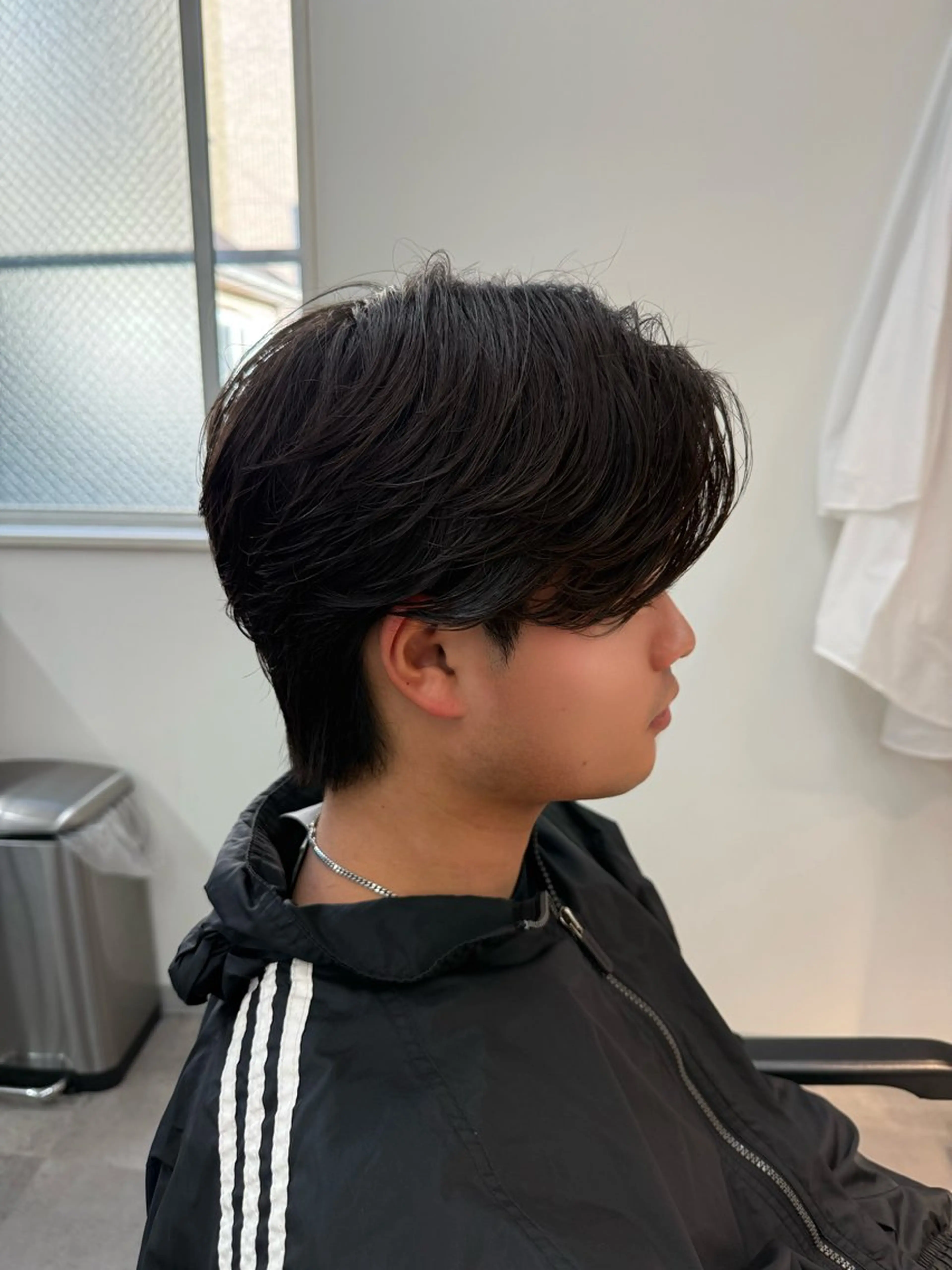 パーマ メンズ センターパート フェザーパーマ メンズ韓国風 メンズパーマ カット パーマ 韓国ヘア特化/ メンズパーマ/下田のヘアスタイル