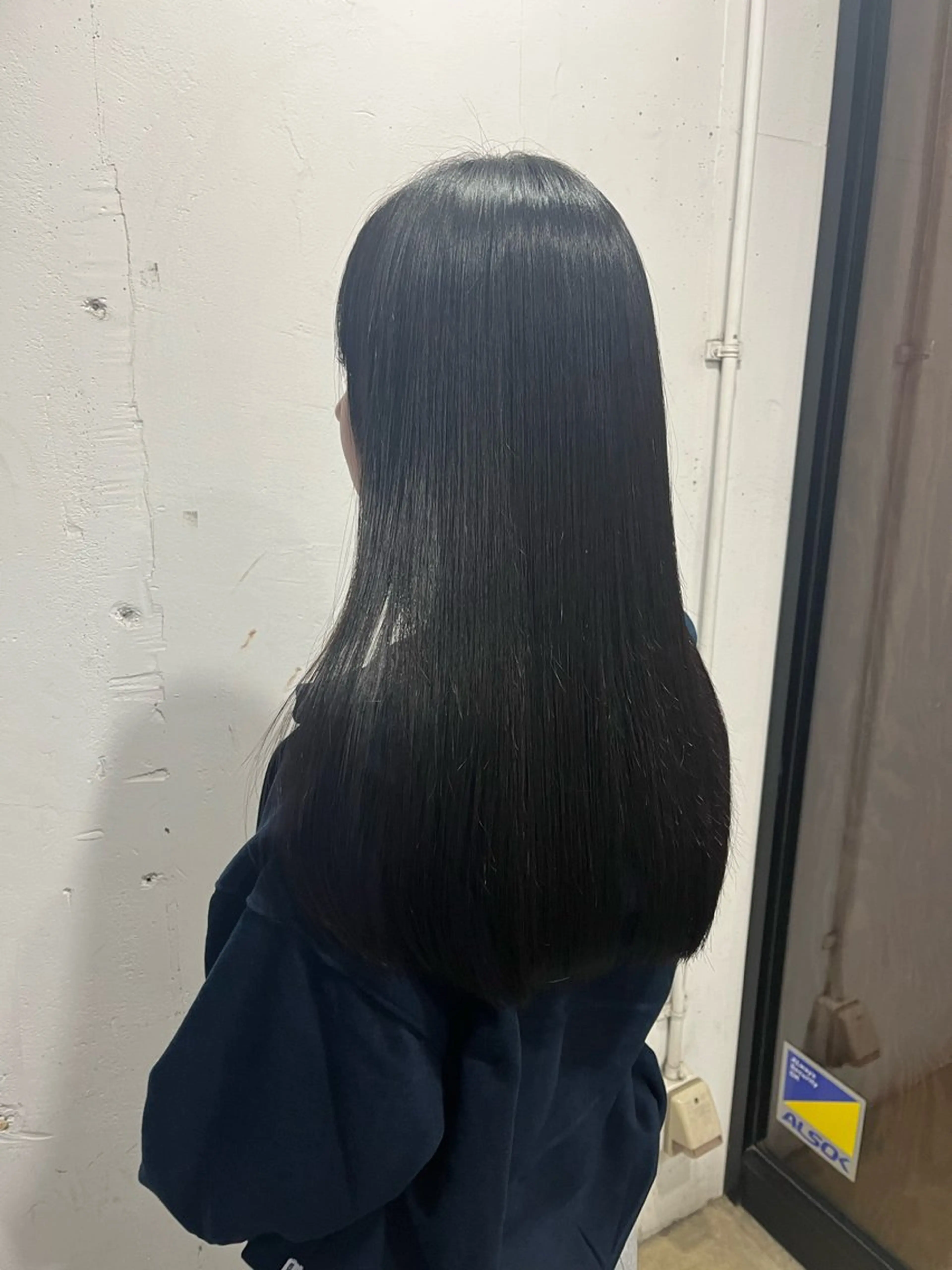 セミロング 縮毛矯正 🐣無料カット🐣 こばやし なおのヘアスタイル