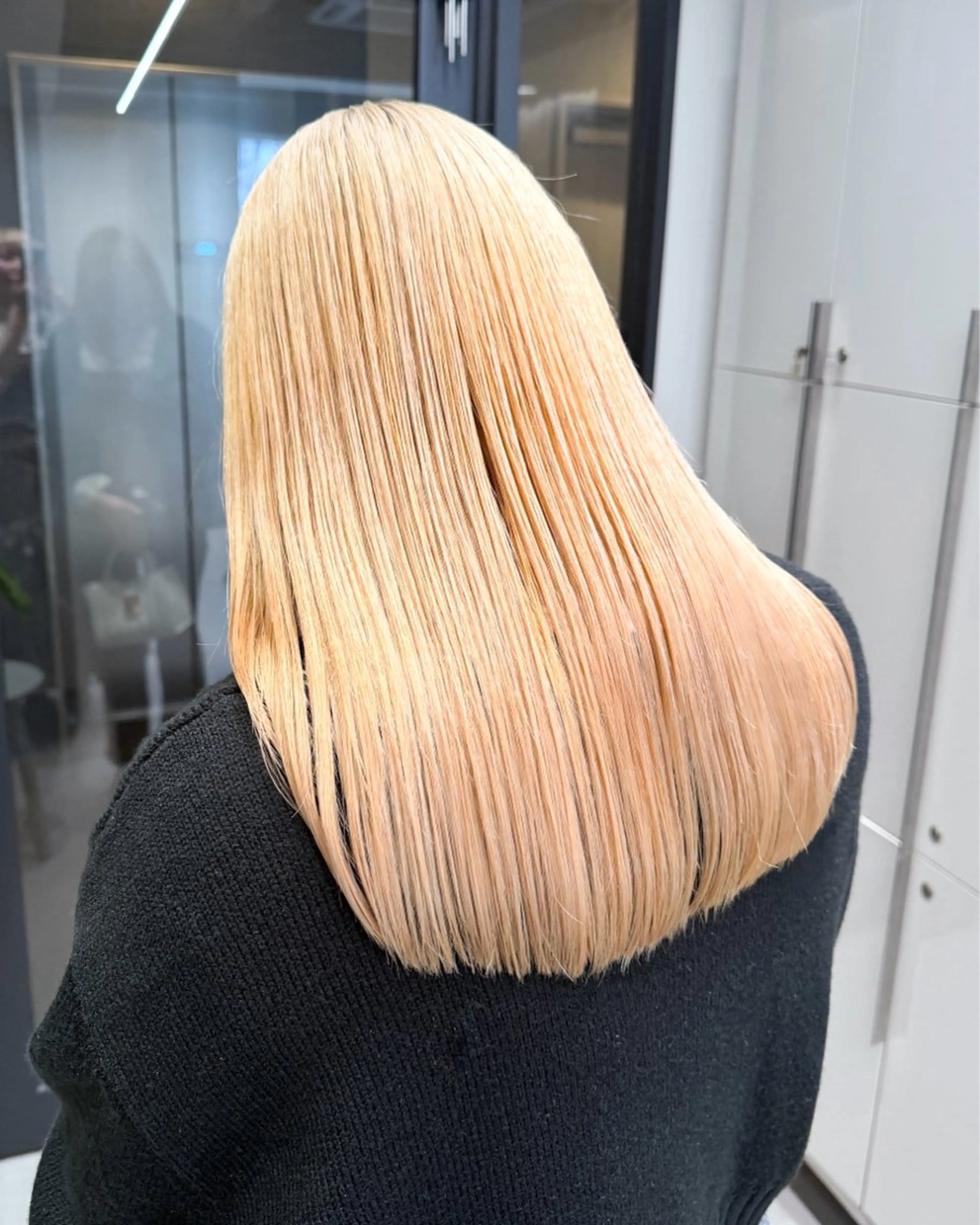 セミロング ヘアカラー 佐藤 かえでのヘアスタイル