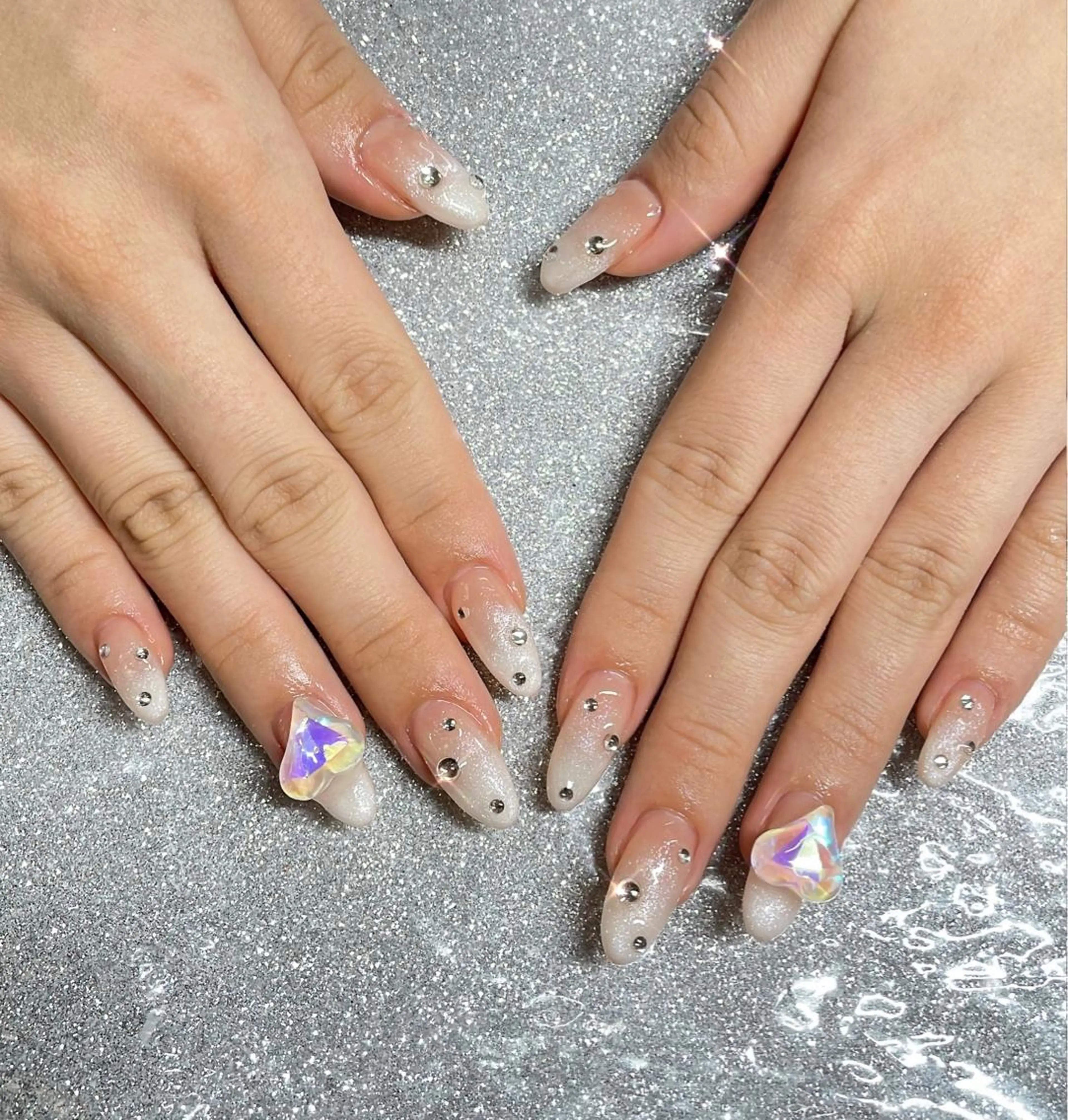 ネイル ハンドネイル VIERU 🌈🎀💖のネイルデザイン