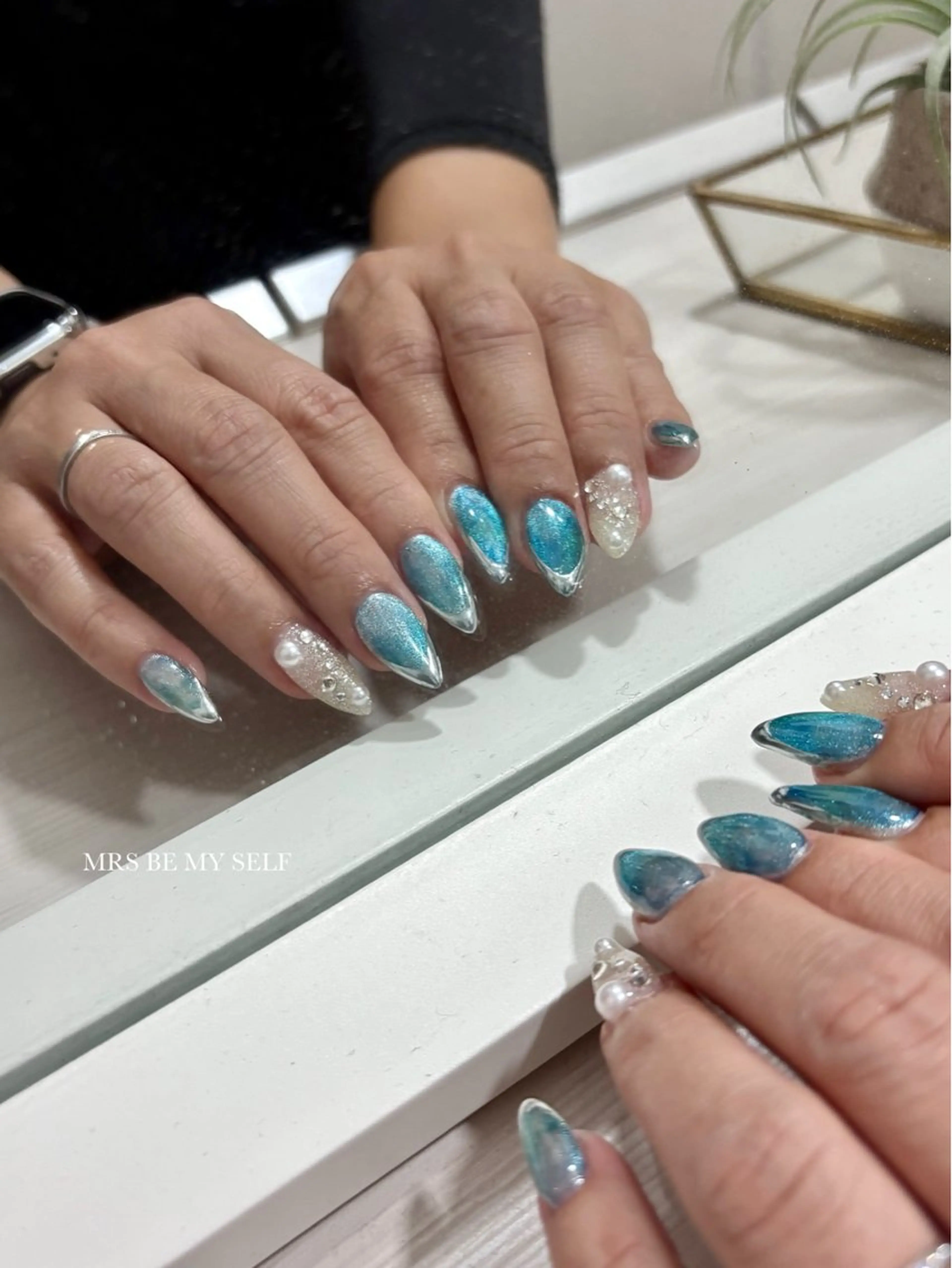 ネイル フレンチネイル マグネットネイル ミラーネイル ニュアンスネイル MRS/ miyu🎀のネイルデザイン