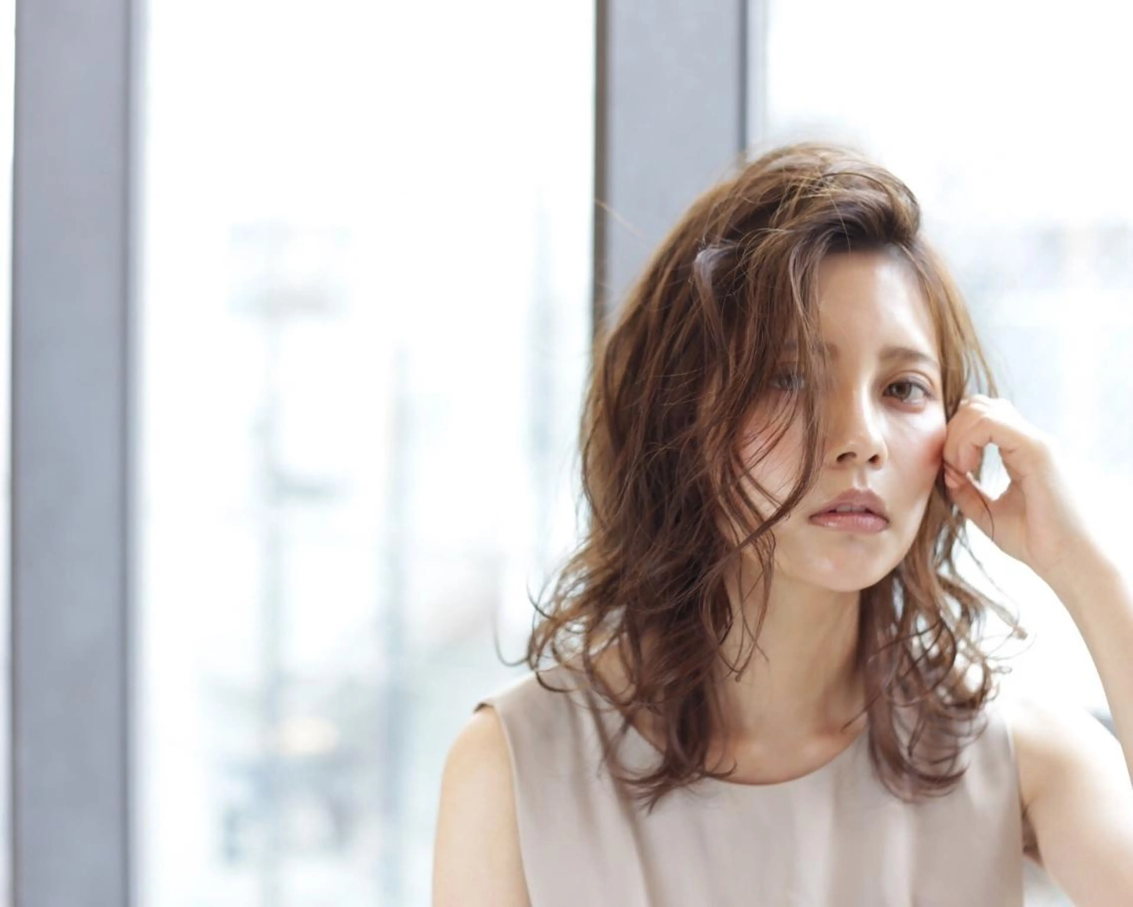 ミディアム 松島 涼花のヘアスタイル