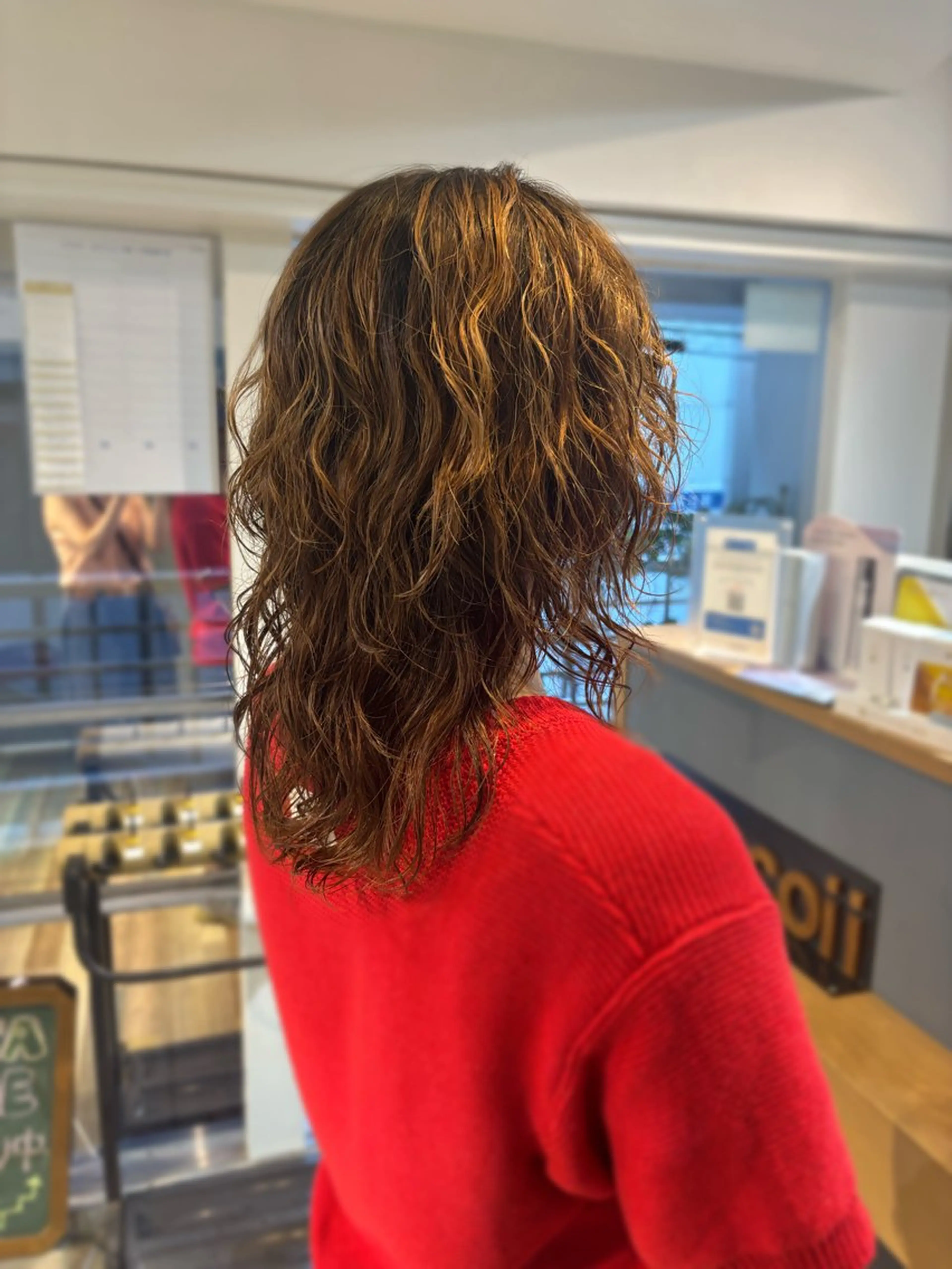 ミディアム カット ヘアカラー パーマ 髪質改善/ヘアケア coiiはしもとはなのヘアスタイル