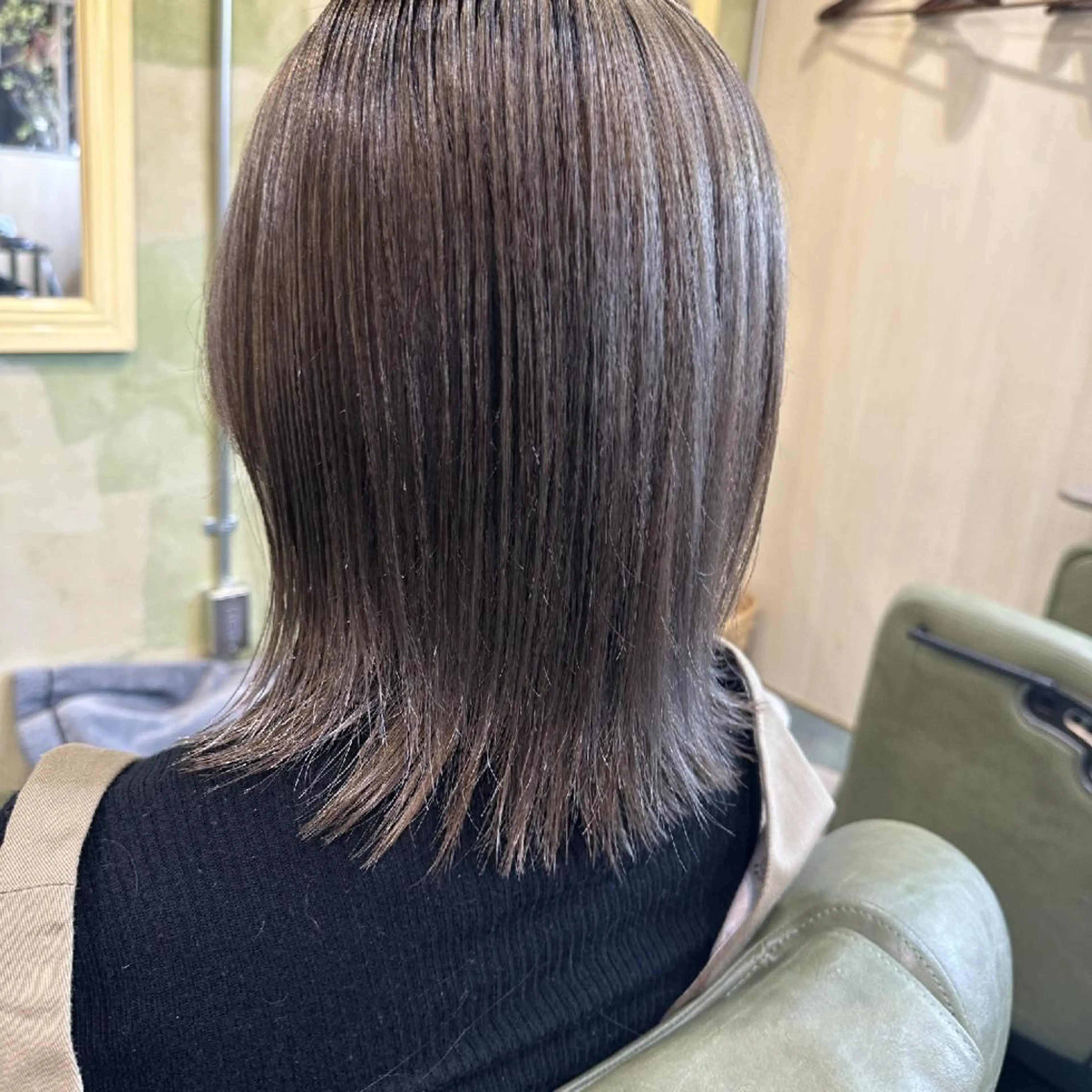 ミディアム ハイライト 川端 智治のヘアスタイル