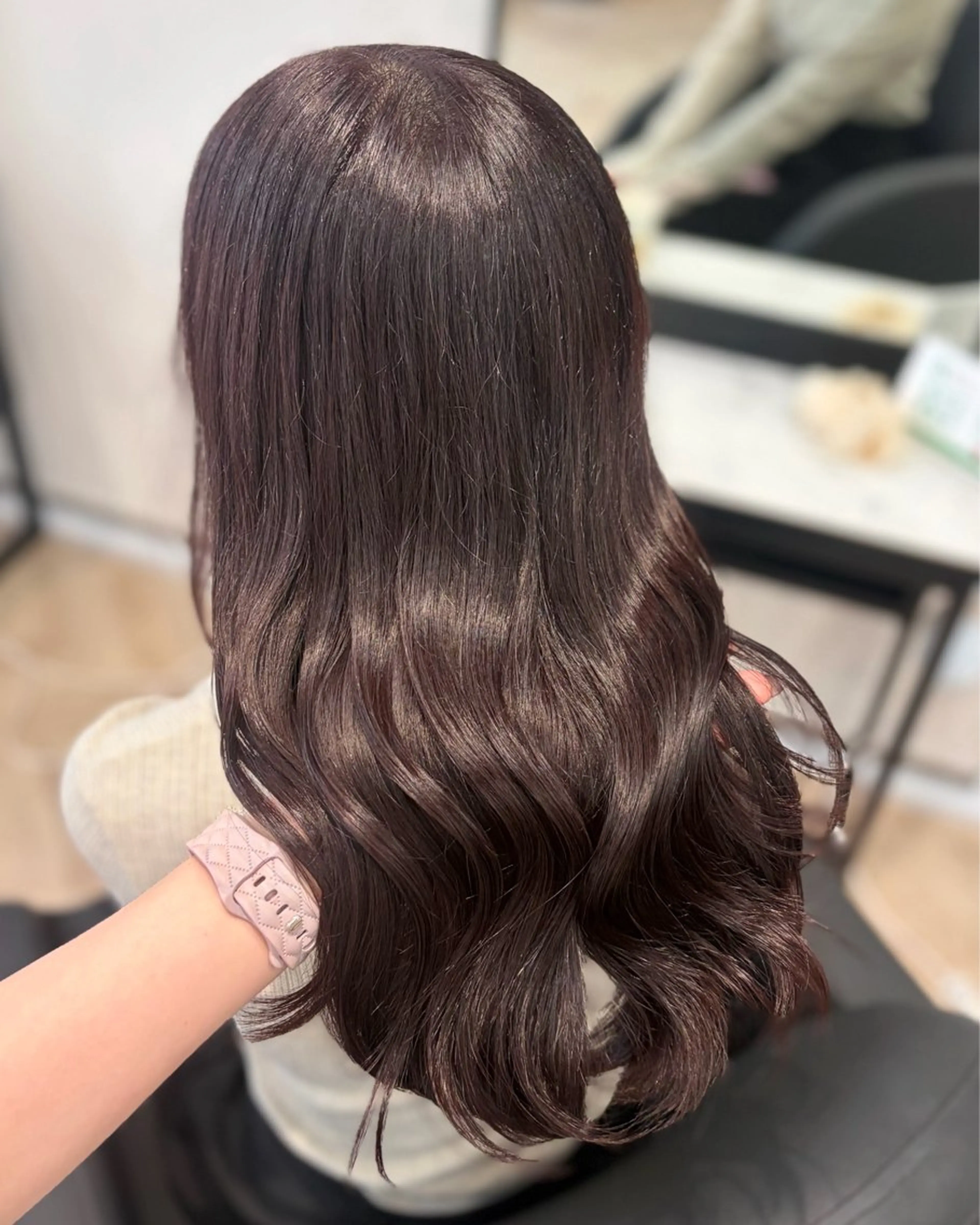 ロング カラー ブリーチ ブラウンカラー ブリーチなしカラー ピンクカラー ピンクブラウン カット ヘアカラー トリートメント 𝒎𝒐𝒆🩰 名駅/ヘアメ/暖色♡のヘアスタイル