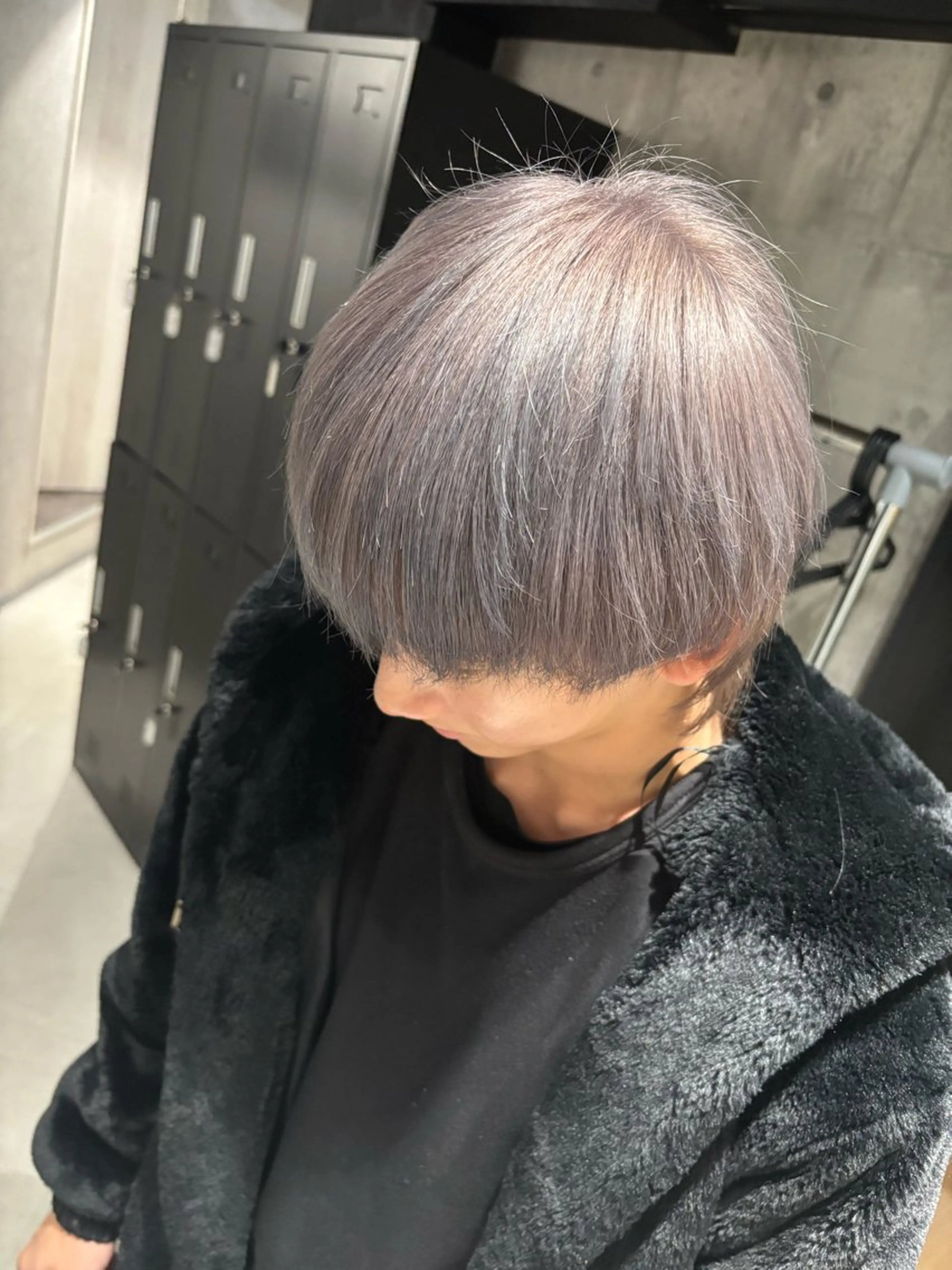 カラー メンズ シルバー カット ヘアカラー _white【京橋店】所属・_WHITE / KENTOのヘアスタイル