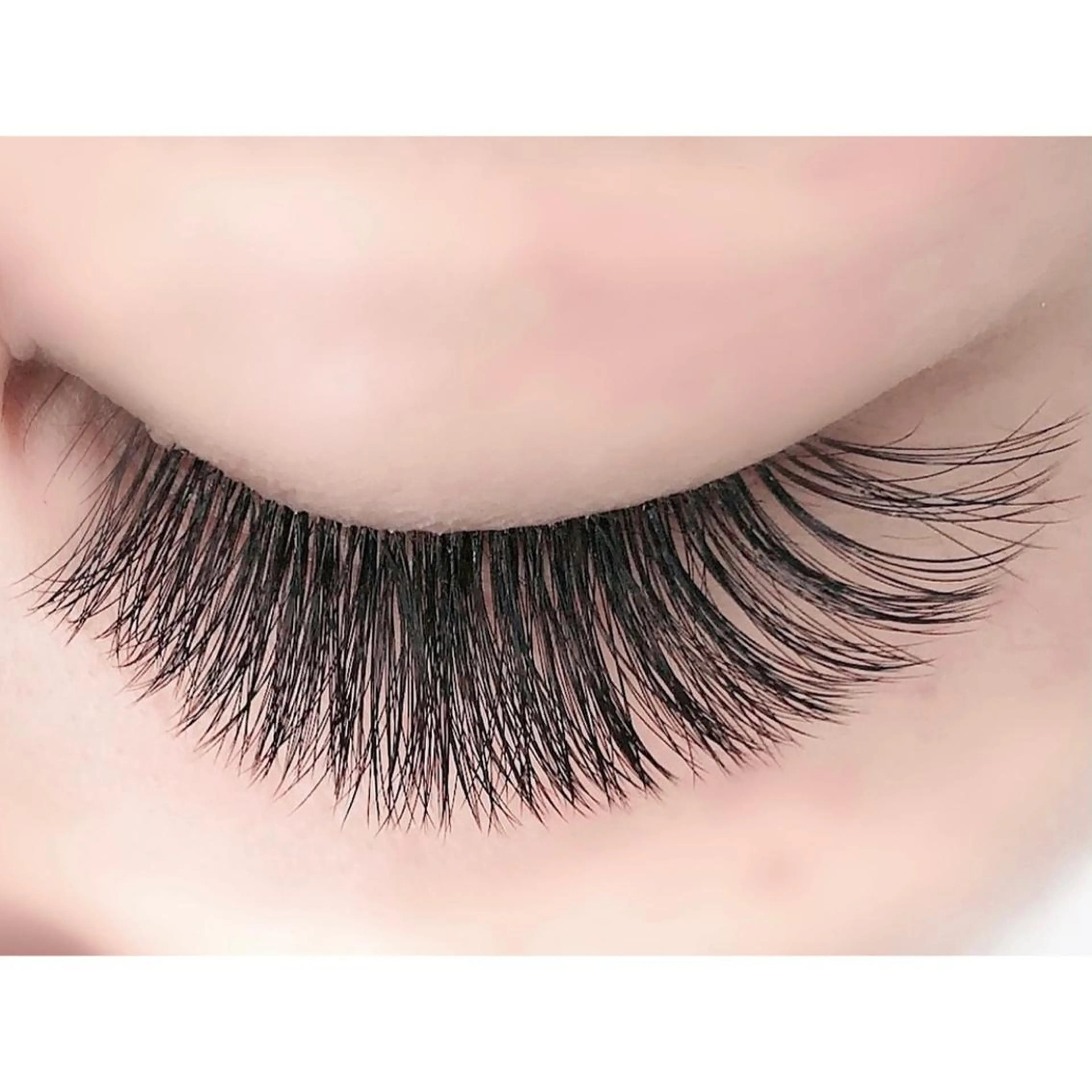 マツエク・マツパ ボリュームラッシュ 束感パリジェンヌ上下 恵比寿ayakaのマツエク・マツパデザイン