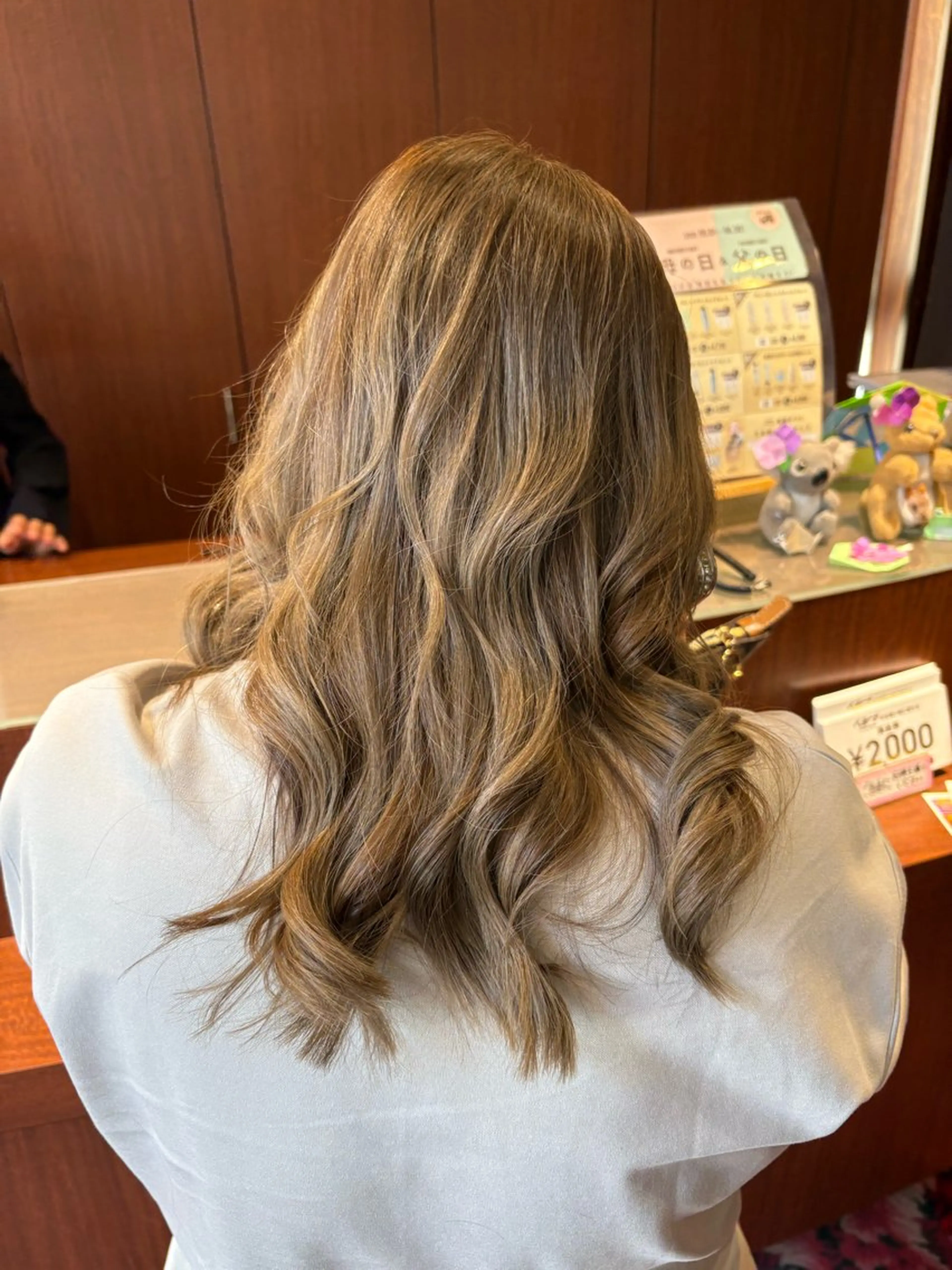 ミディアム カラー ヘアアレンジ ヨウコ YOKOのヘアスタイル