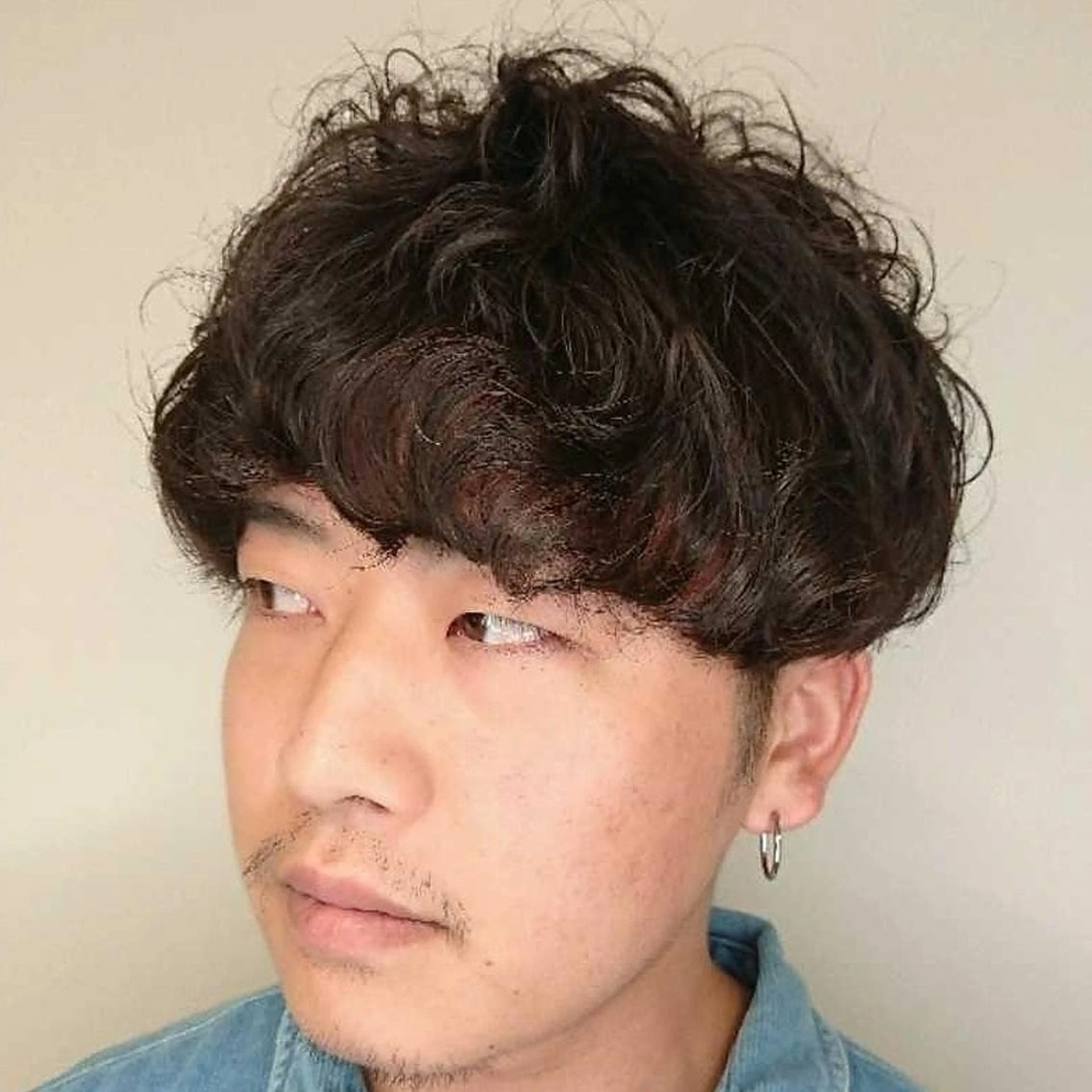 メンズ パーマ メンズブリーチ マッシュ メンズパーマ スパイラルパーマ ブリーチ/ヘアケア/ 艶髪/イギチハルのヘアスタイル